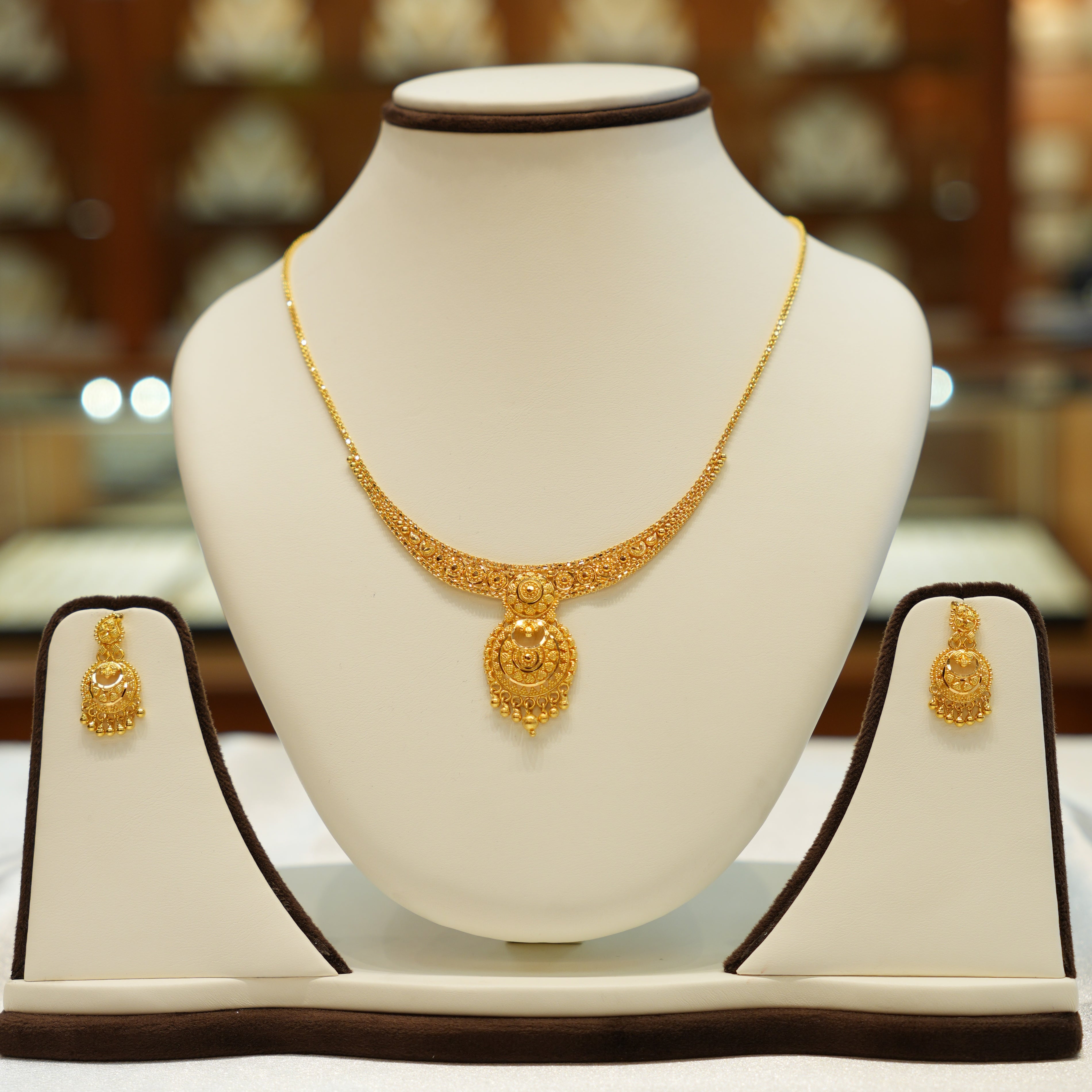 22KT Gold Trendy Necklace