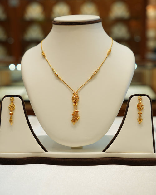 22Kt Gold Ladies Necklace