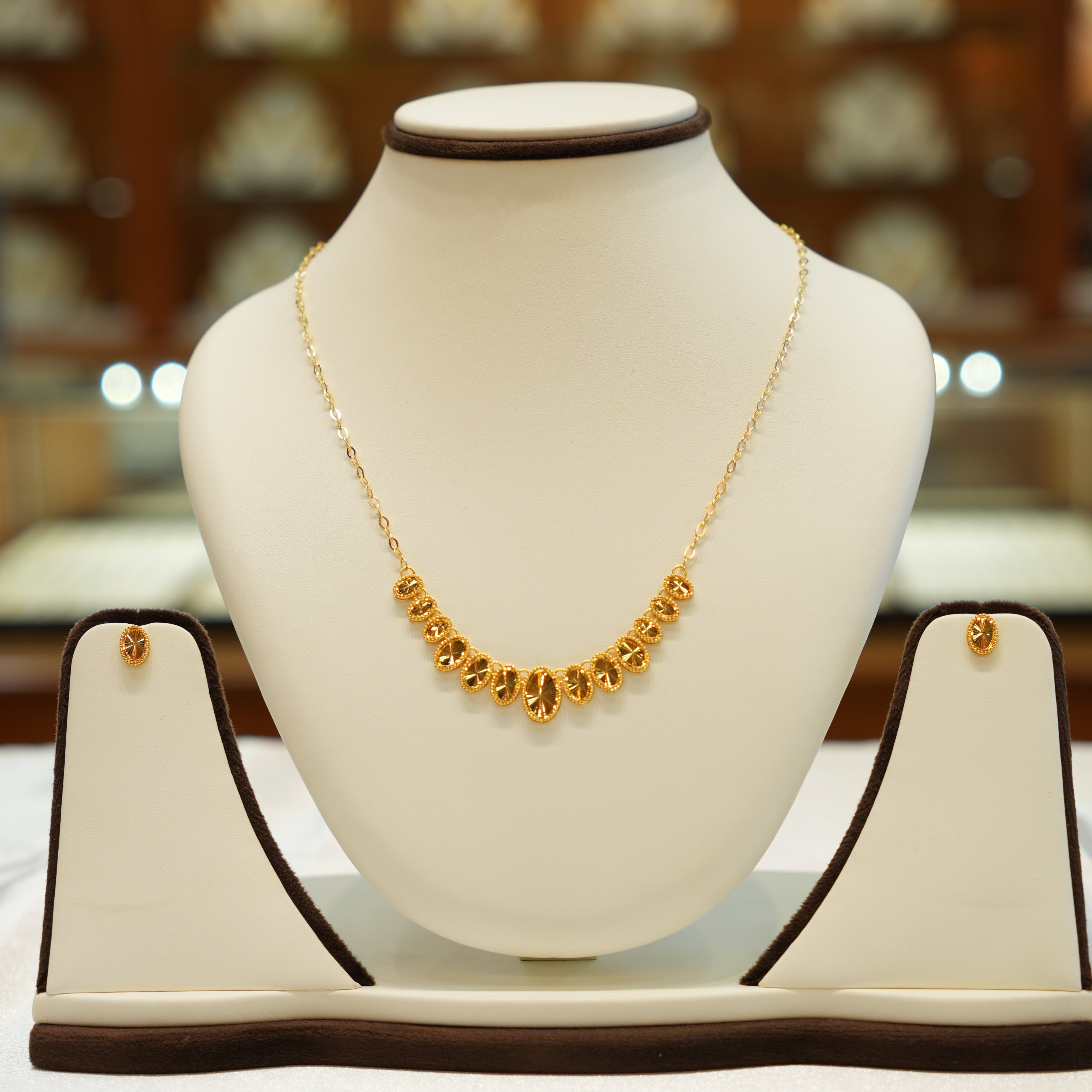 22K Gold Elegant Necklace