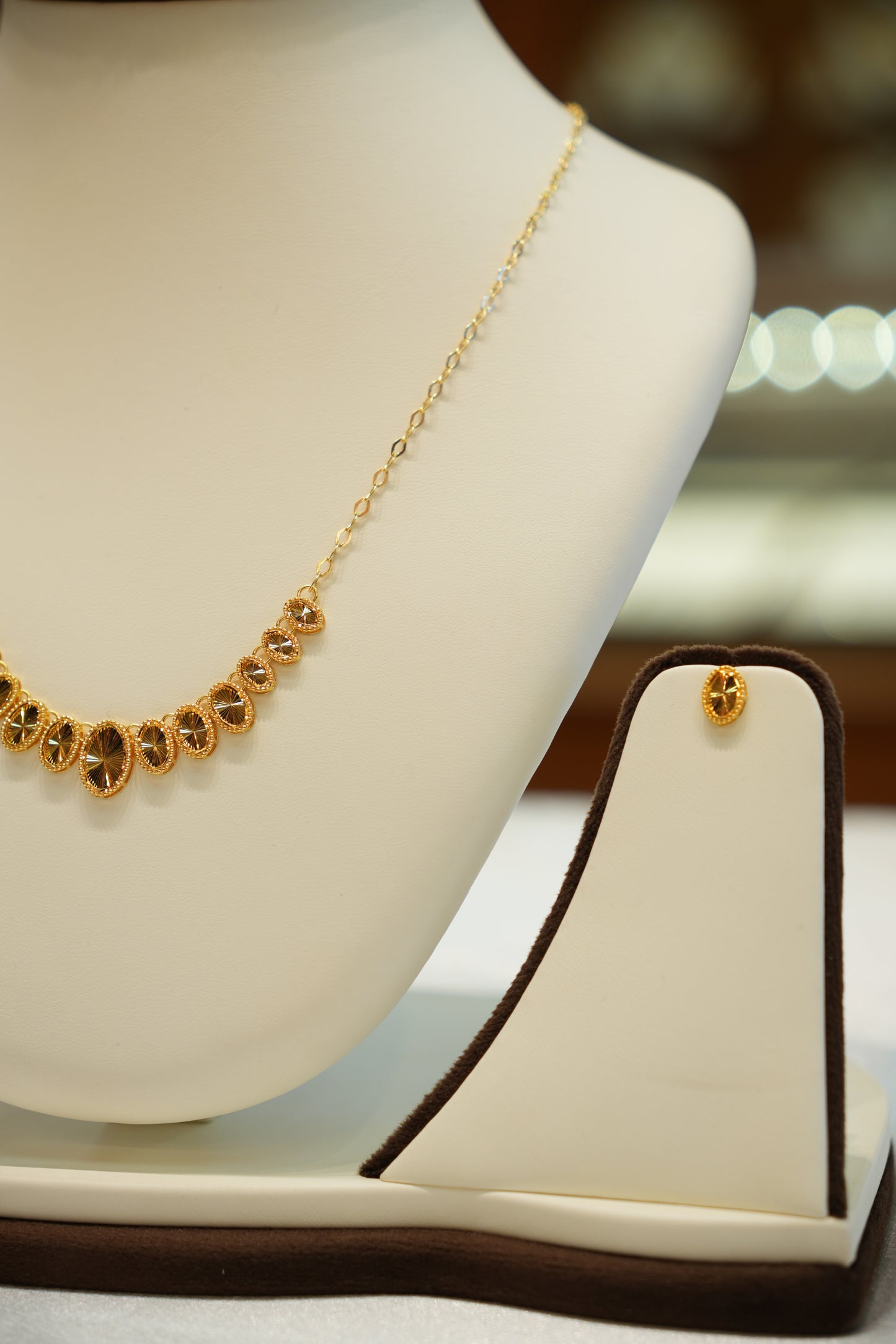 22Kt Gold Ladies Necklace