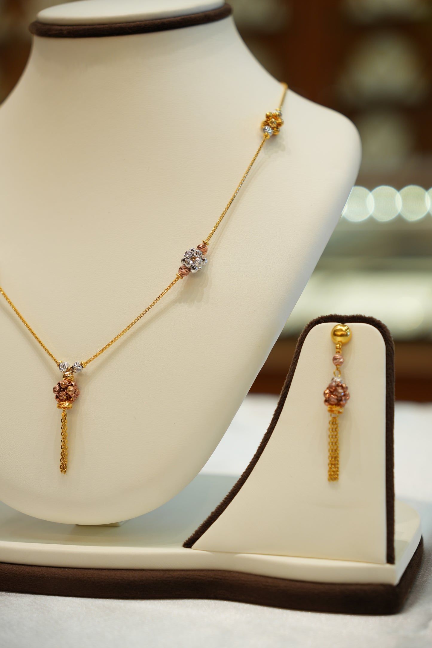 22Kt Gold Ladies Necklace