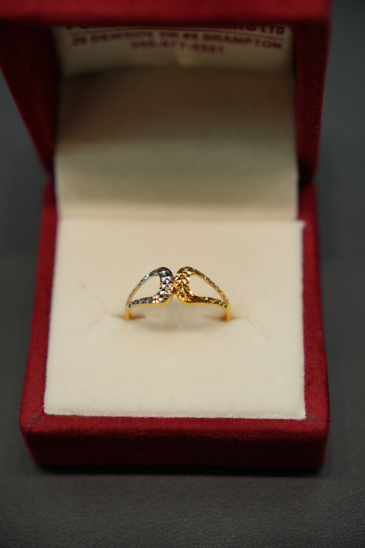 22K Gold Ladies Ring
