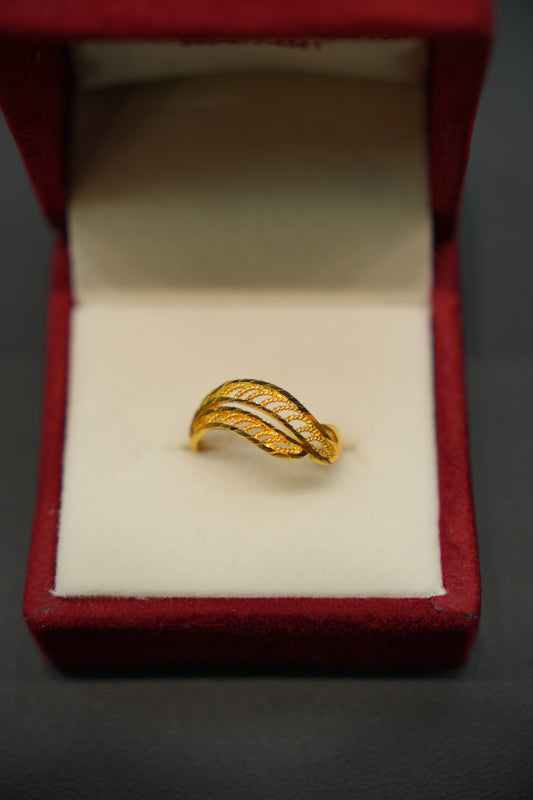 22K Gold Ladies Ring