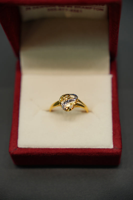 22K Gold Ladies Ring