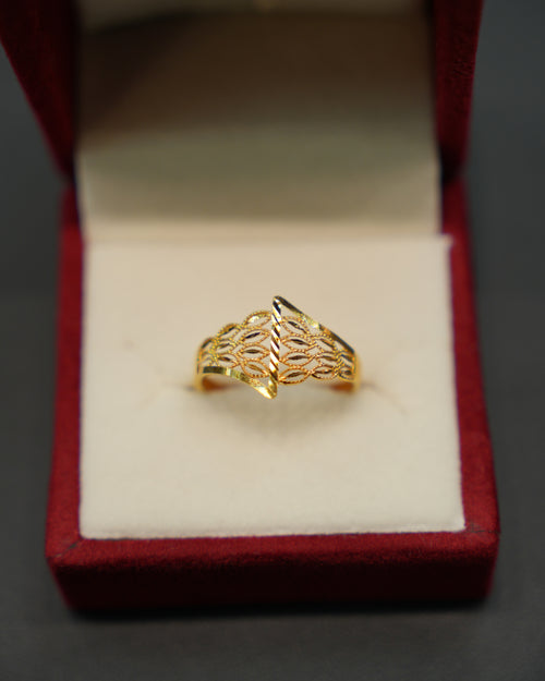 22K Gold Ladies Ring