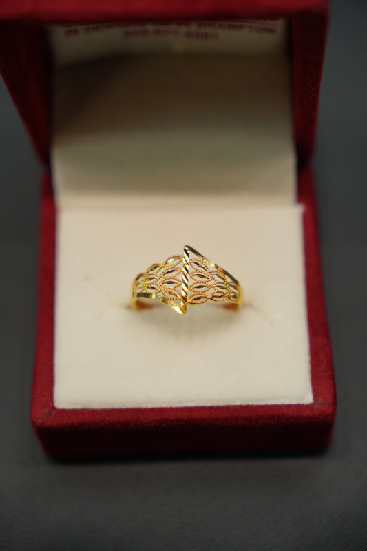 22K Gold Ladies Ring