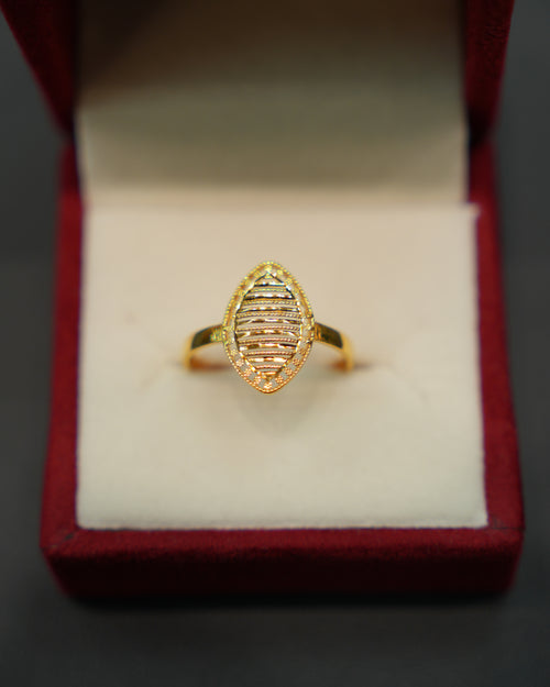 22K Gold Ladies Ring