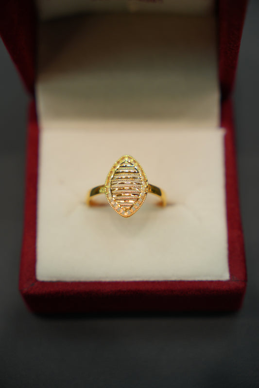22K Gold Ladies Ring