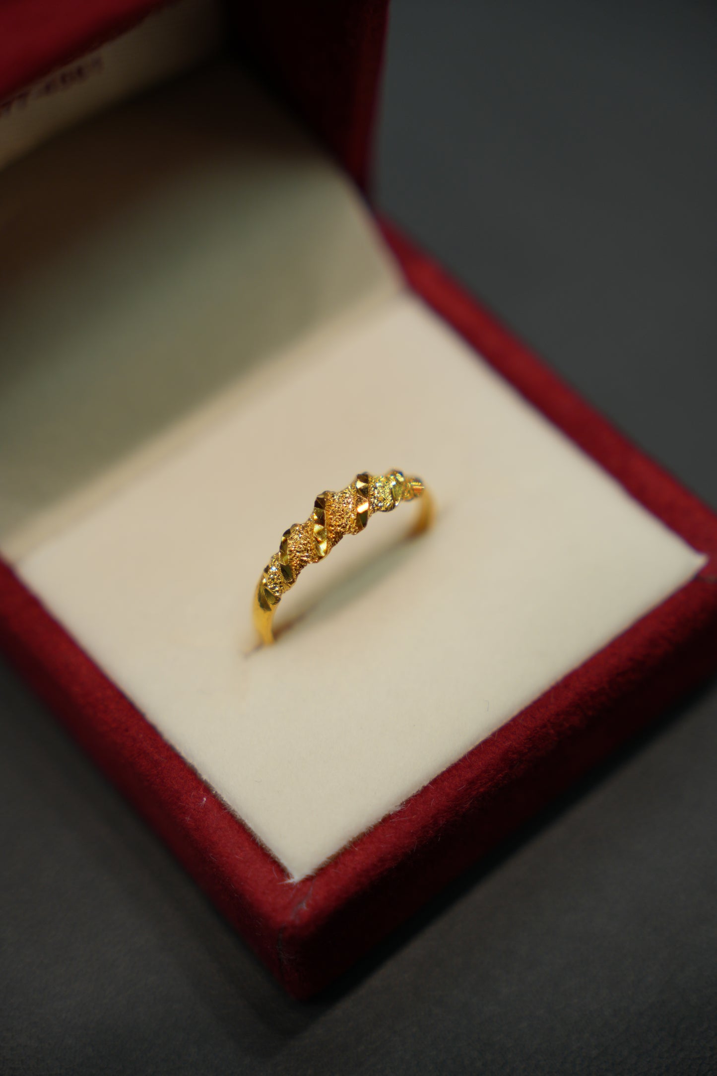 22K Gold Ladies Ring