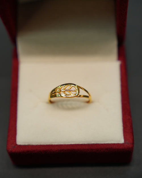 22K Gold Ladies Ring