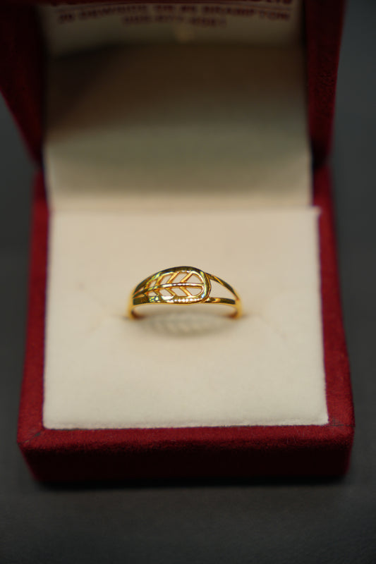 22K Gold Ladies Ring