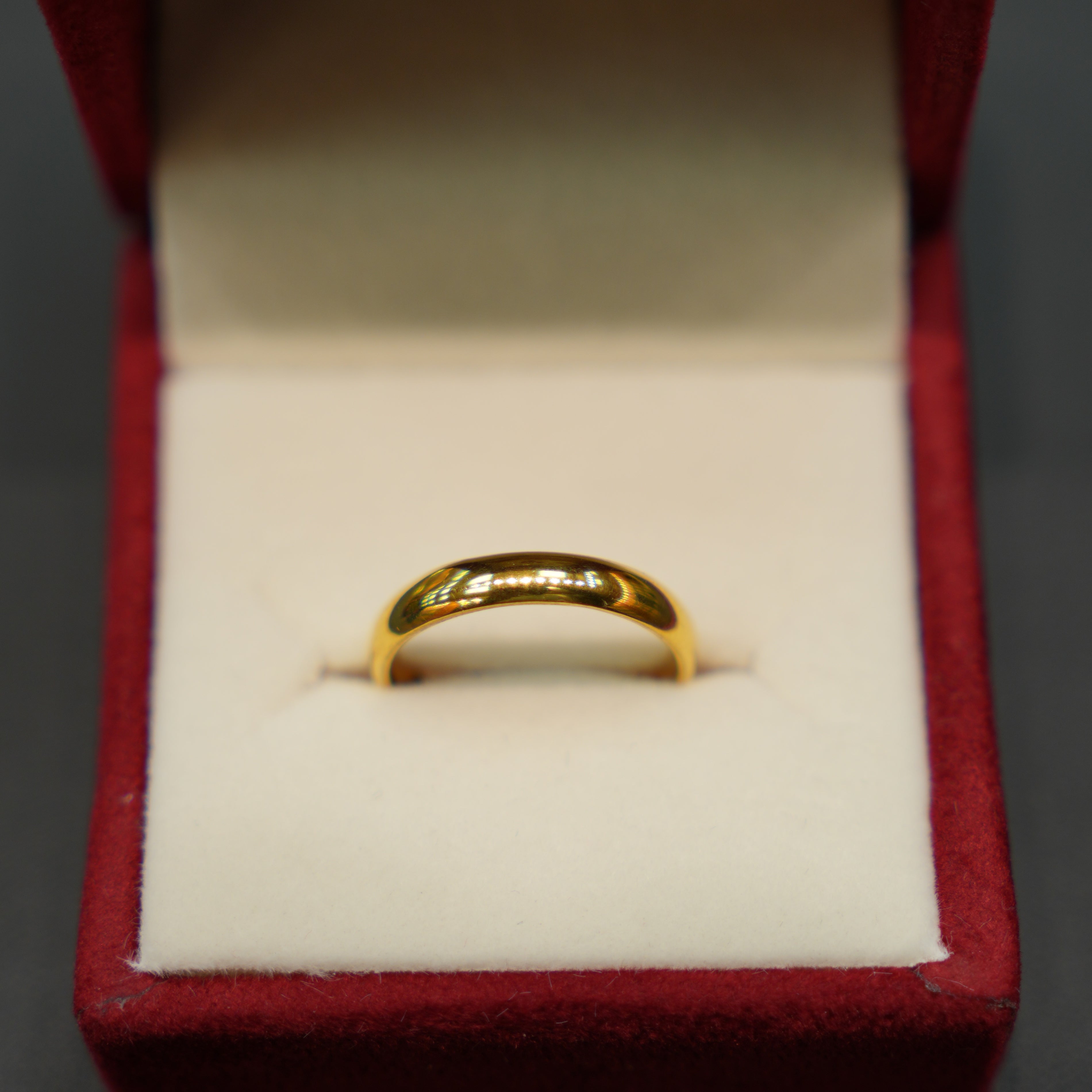 22K Gold Exclusive Ladies Ring