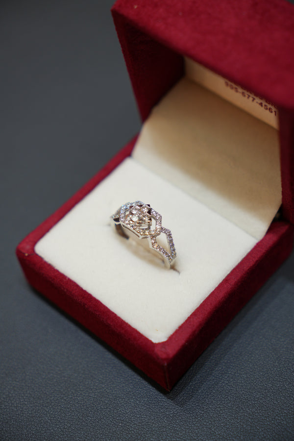 18K Gold Natural Diamond Ring