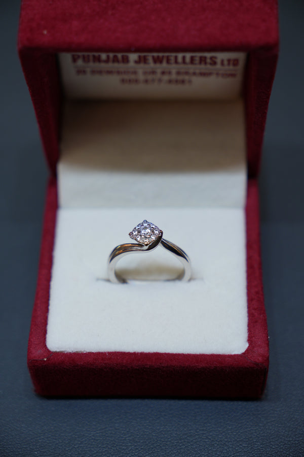 14K Gold Minimal Diamond Ring