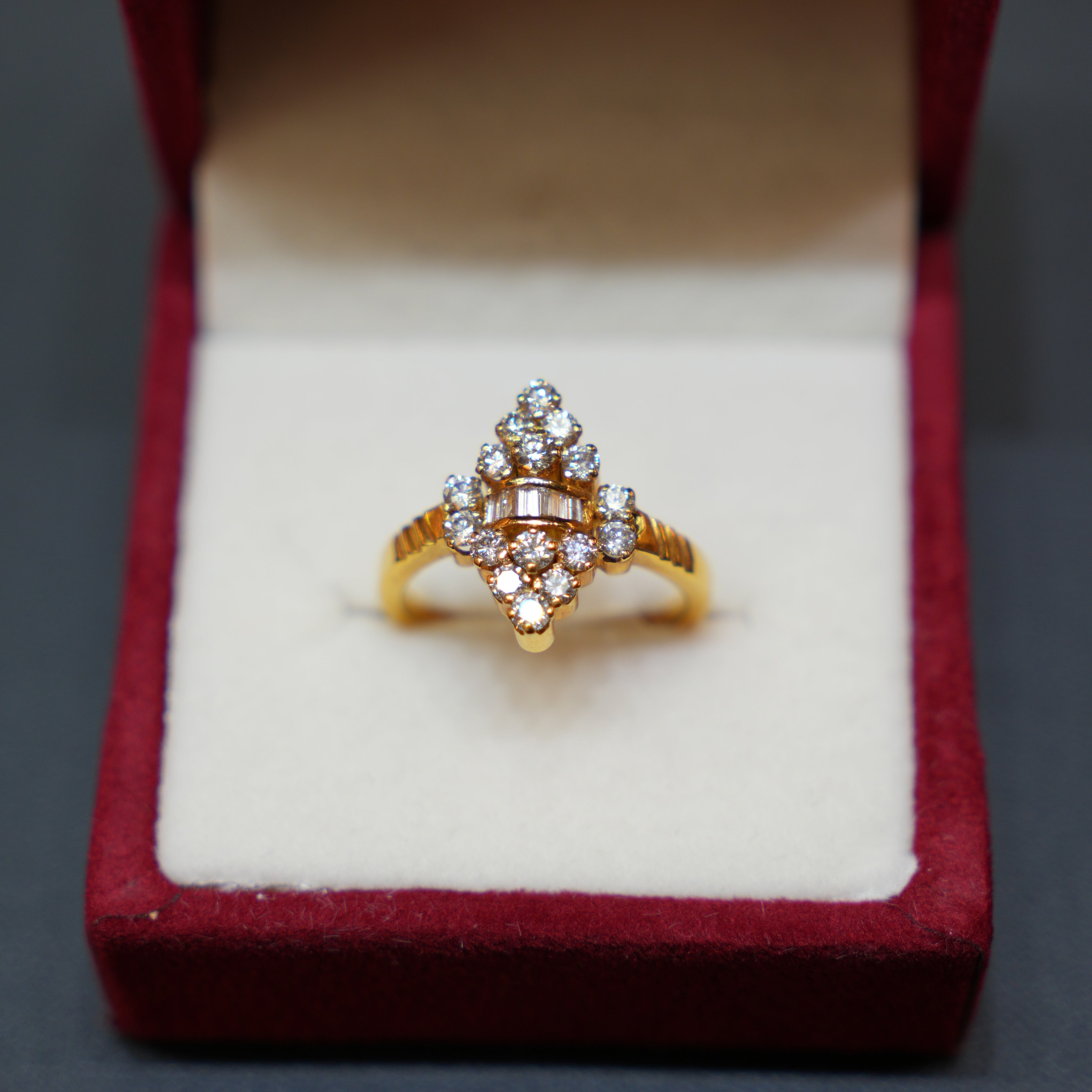 18K Natural Diamond Ring