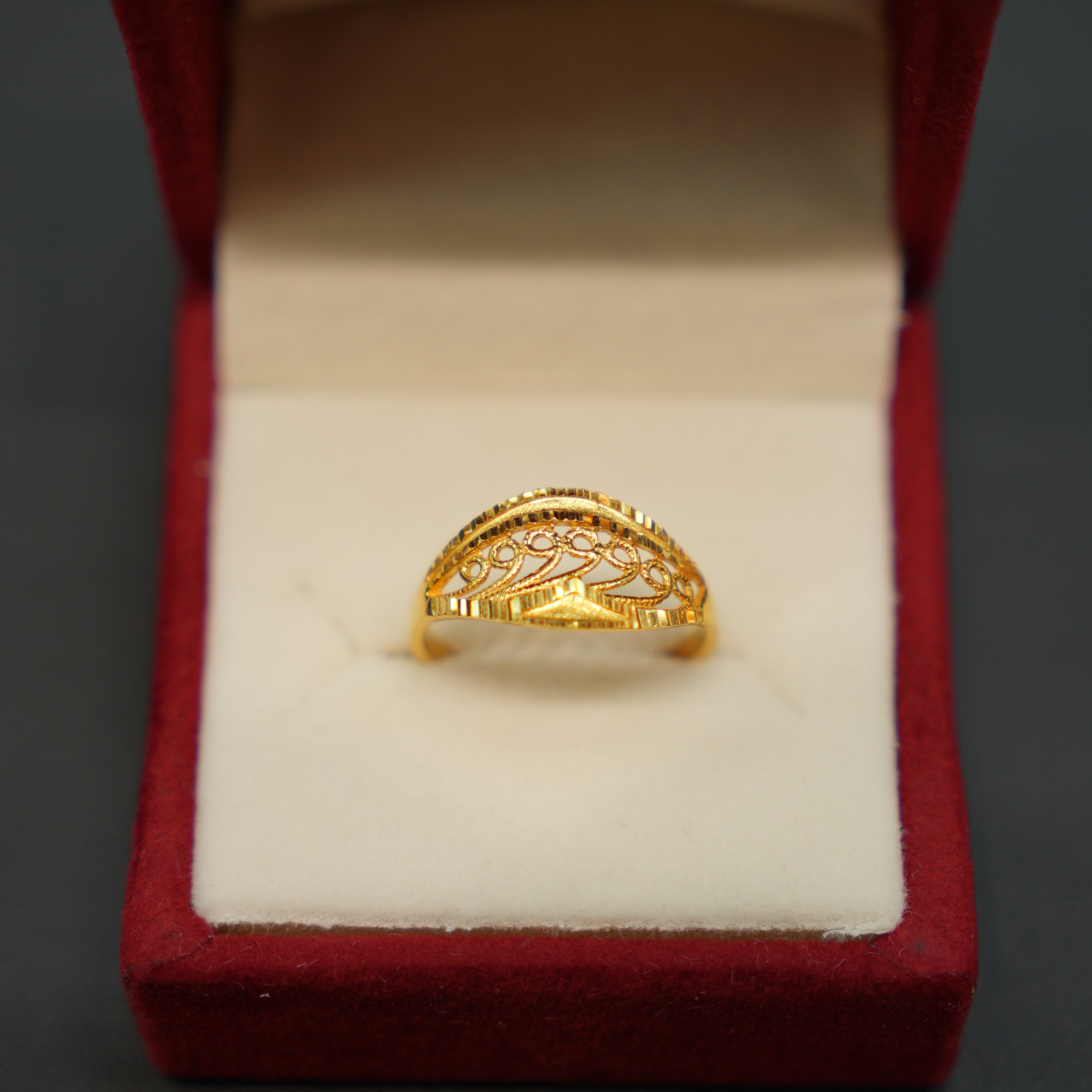22K Gold Stylish Ring