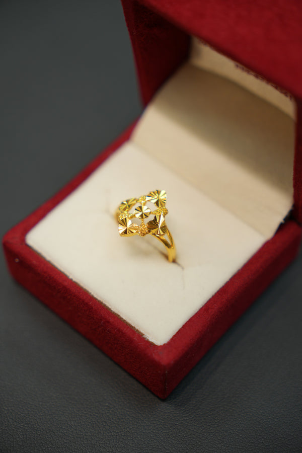 22K Gold Elegant Ring