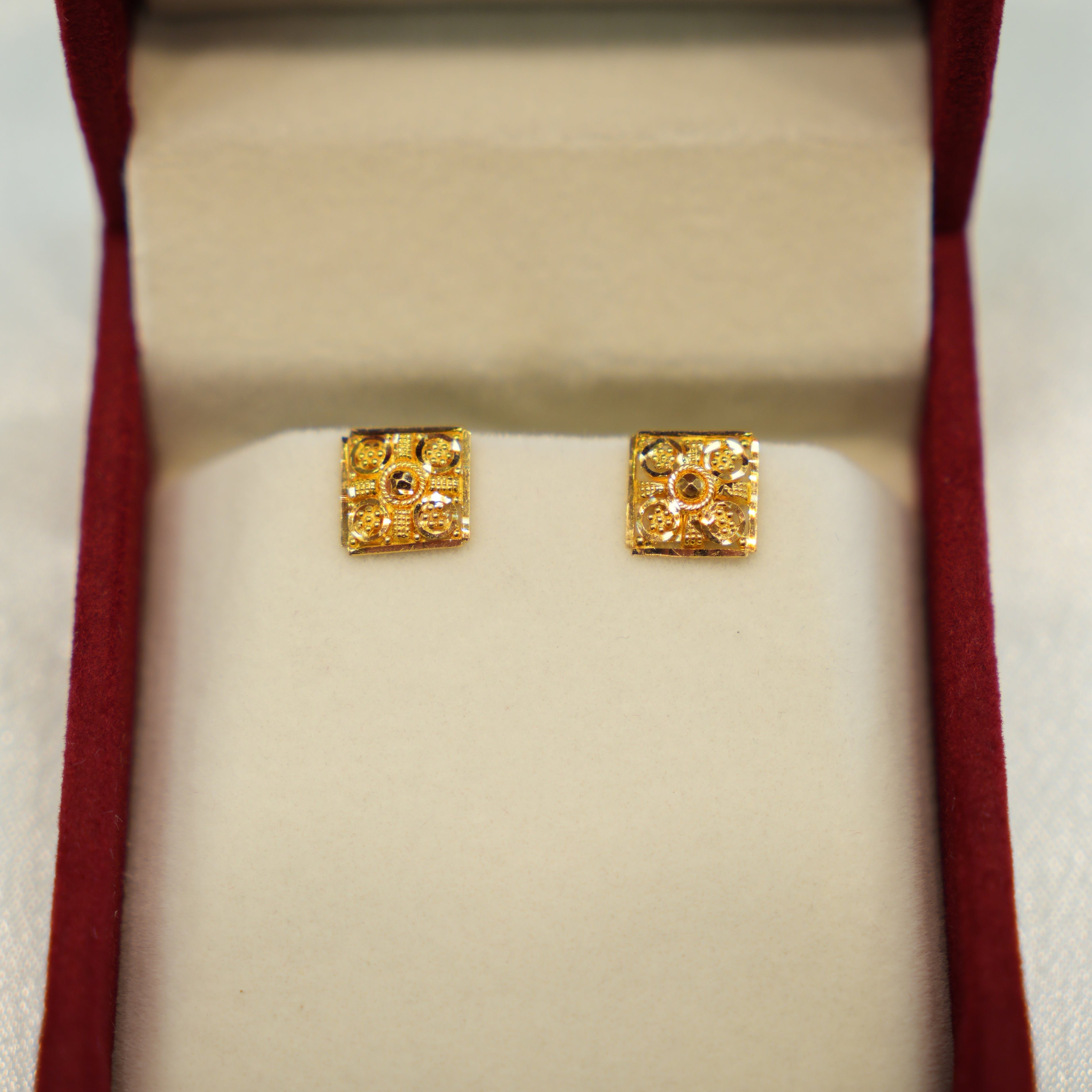 22K Gold Modern Ladies Earrings