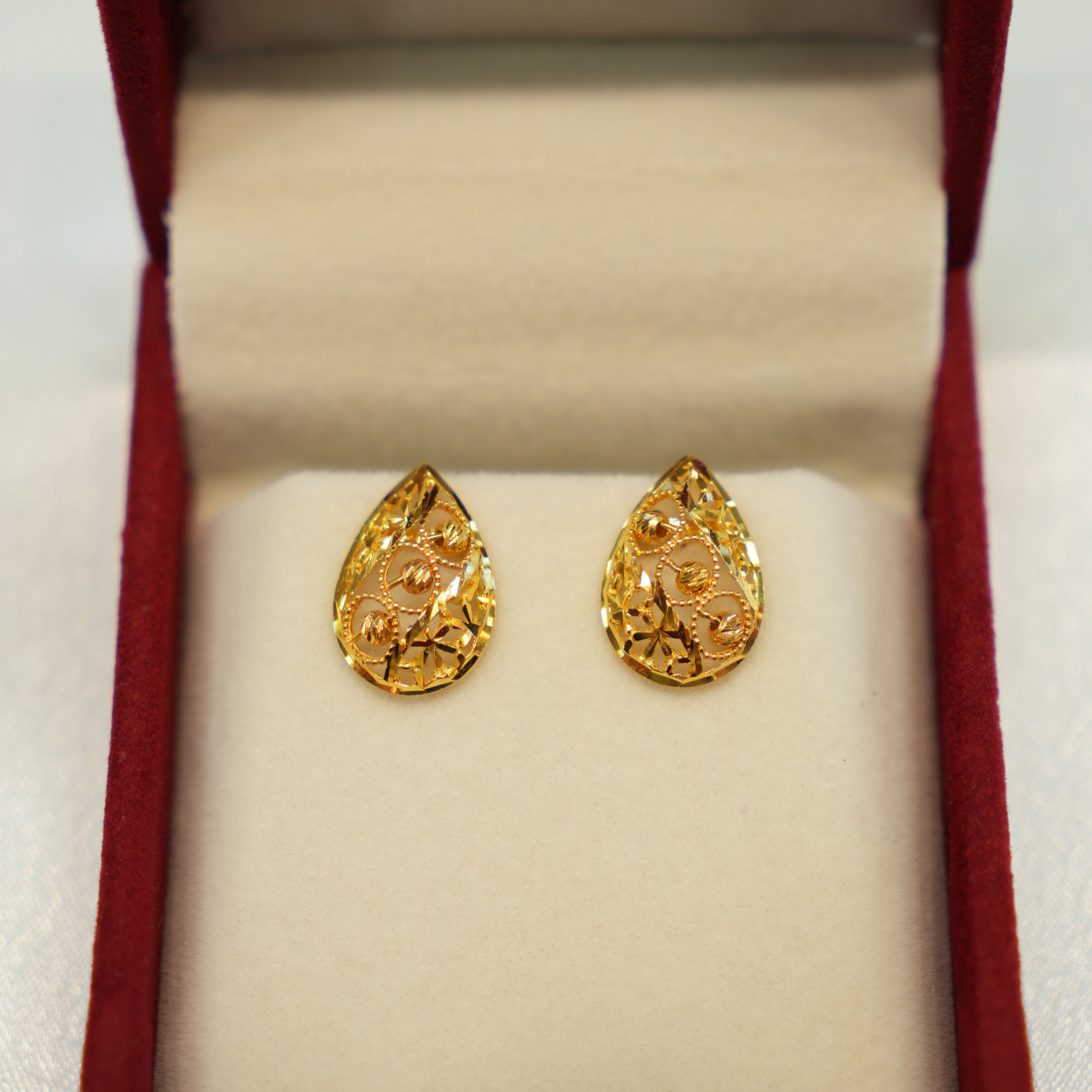 22K Gold Floral Drop Earrings