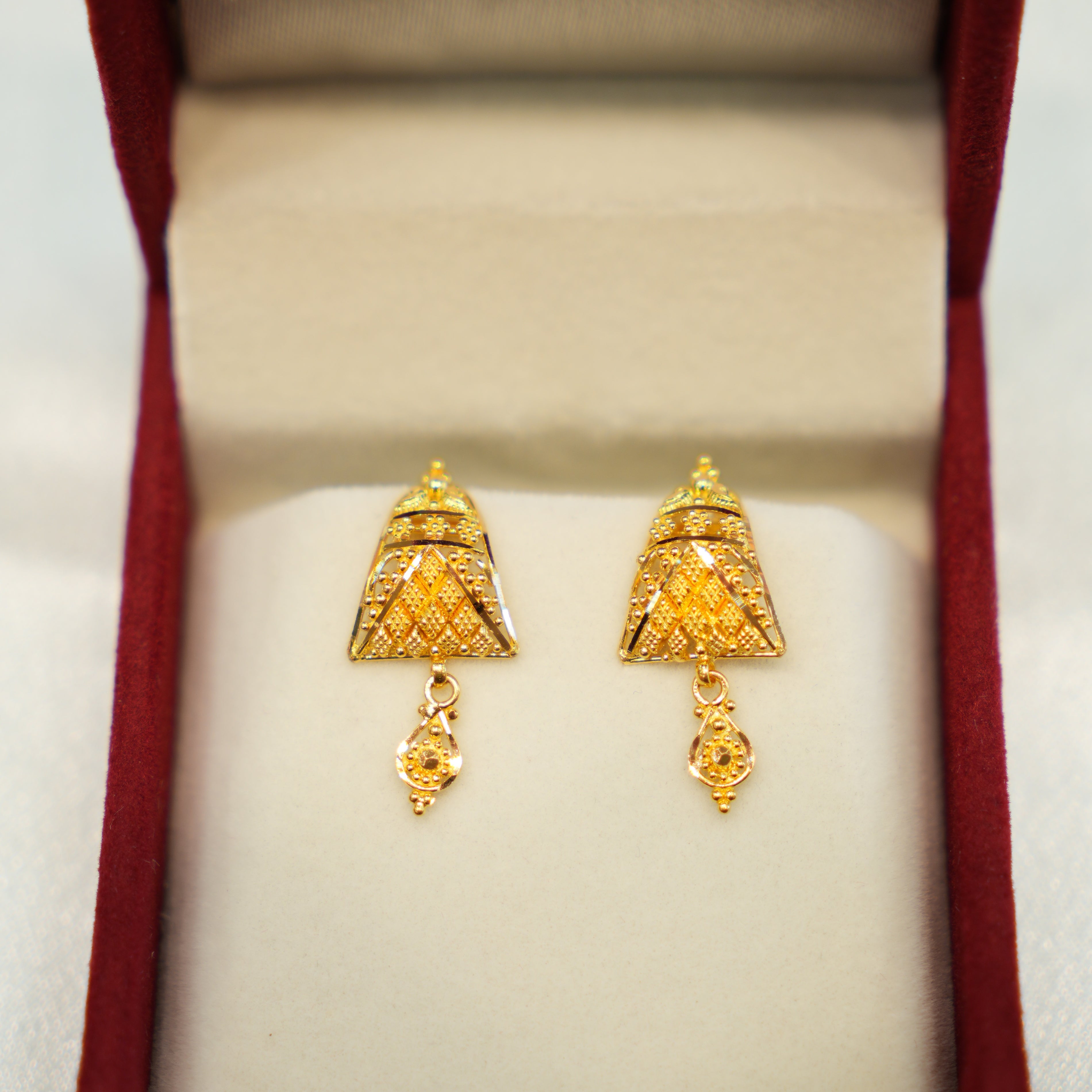 22K Gold Ladies Earrings
