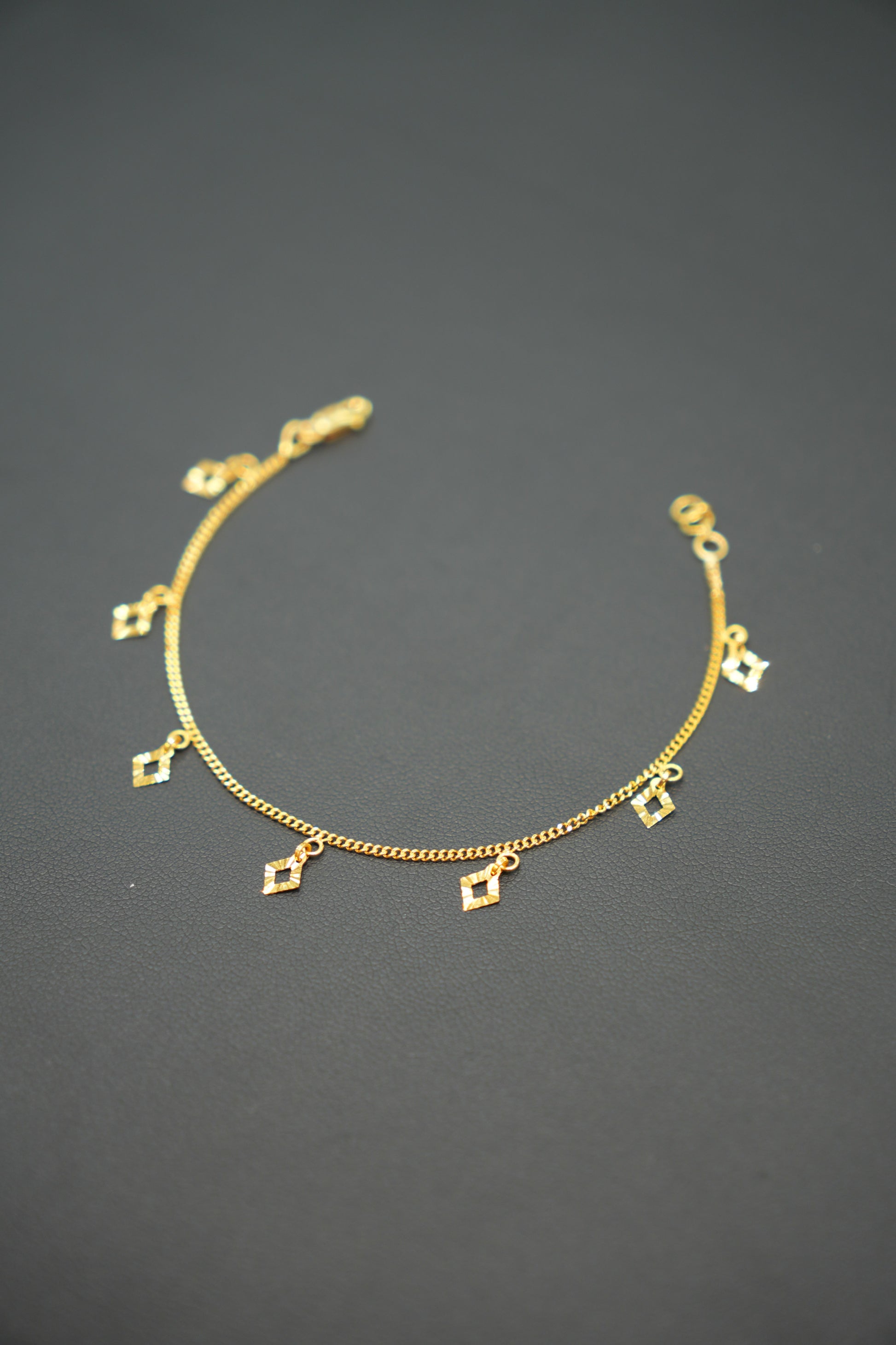 22K Gold Bracelet Design