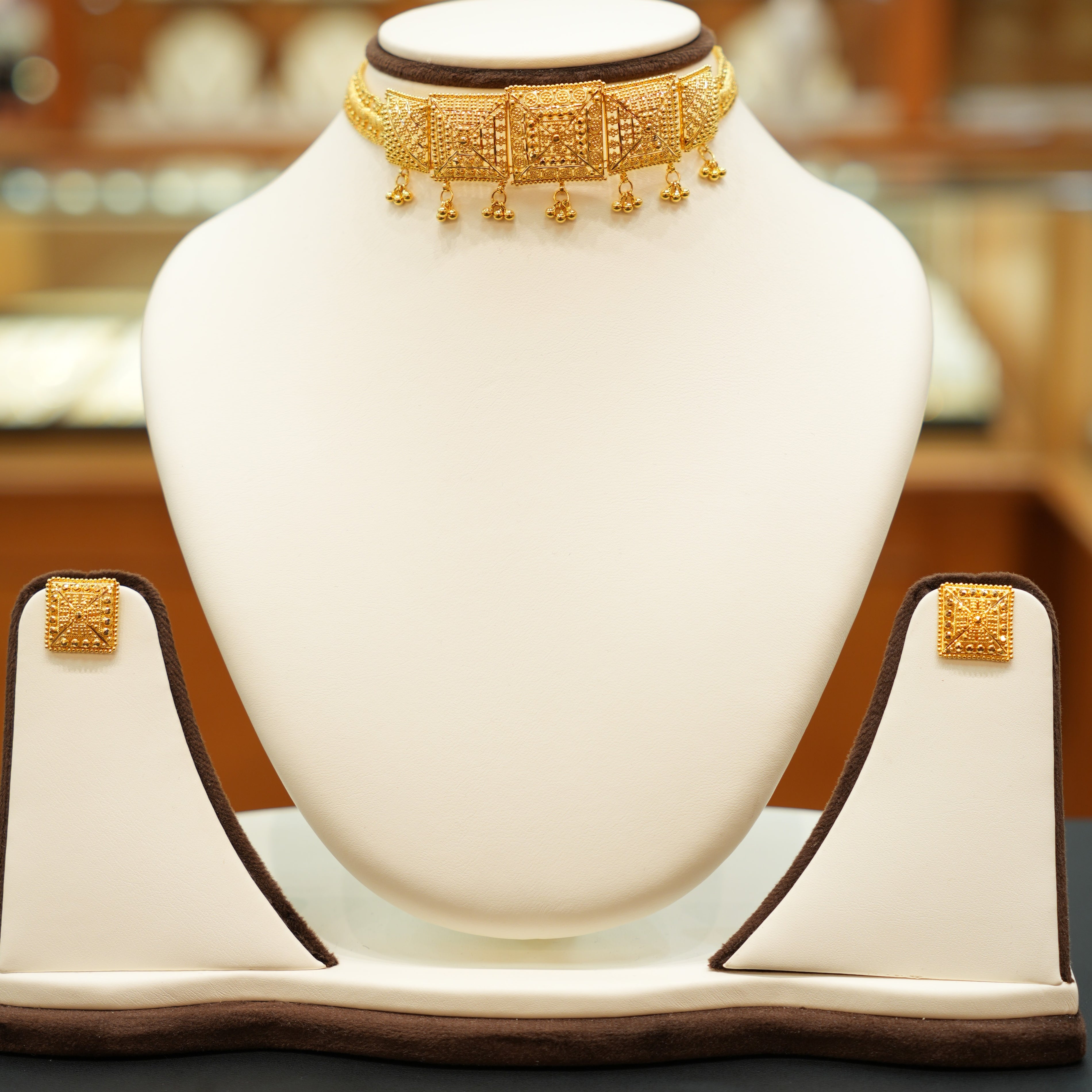 22K Gold Choker Set