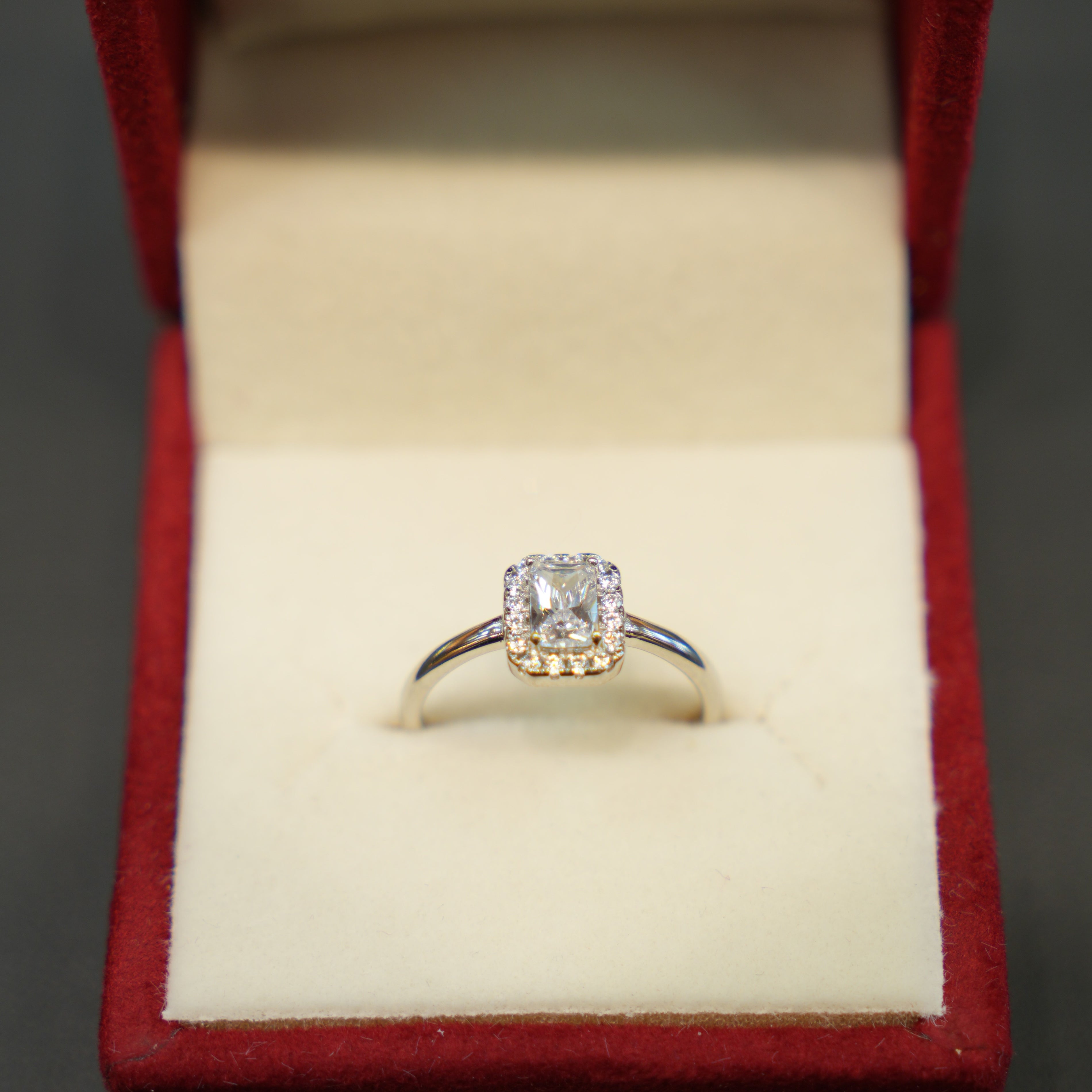 Silver Luxury Ring