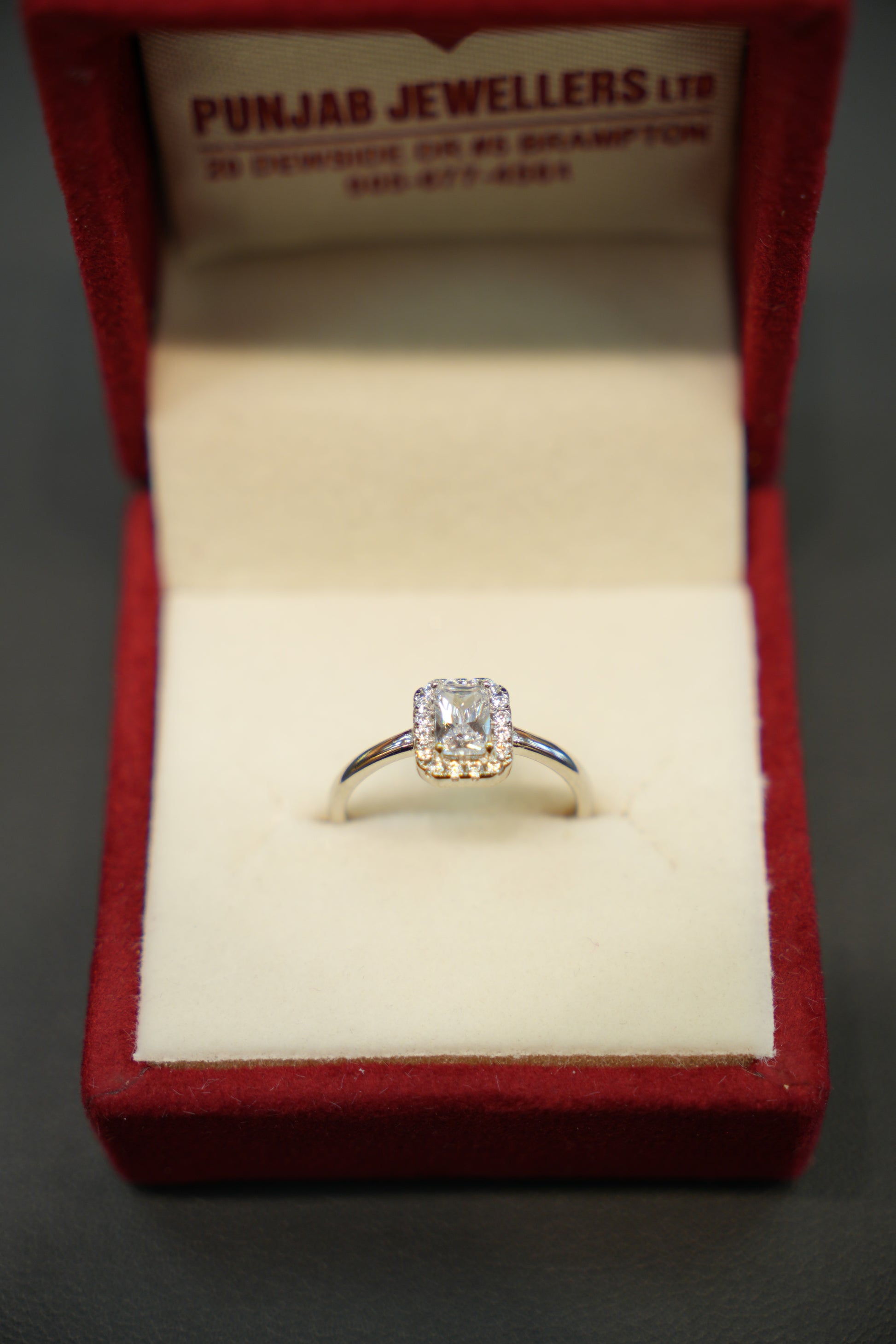 Silver Luxury Ring