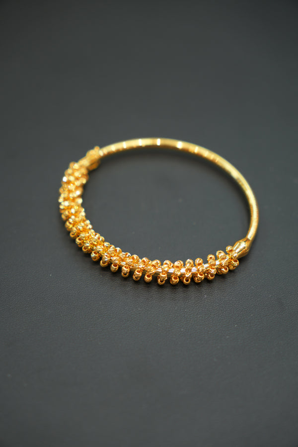 22k Gold Ladies Bangle Bracelet