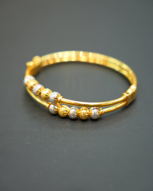 22k Gold Ladies Bangle
