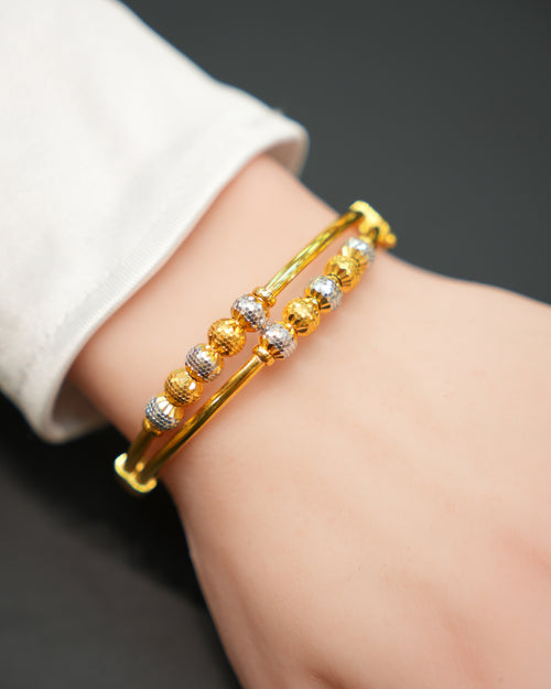 22k Gold Ladies Bangle
