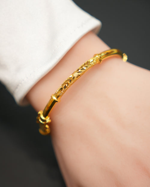 22k Gold Ladies Bangle Bracelet