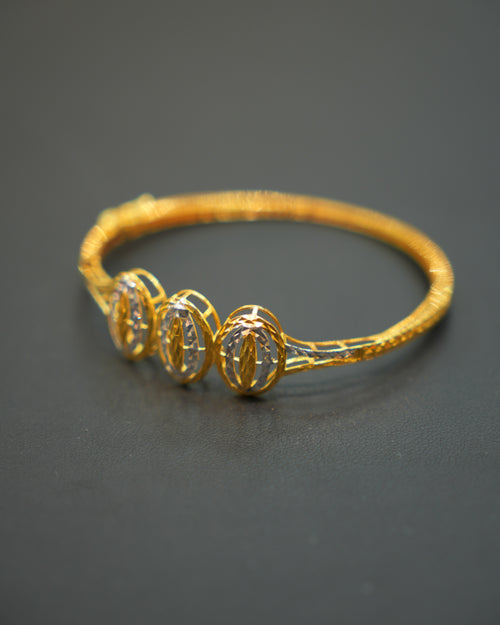 22k Gold Ladies Bangle
