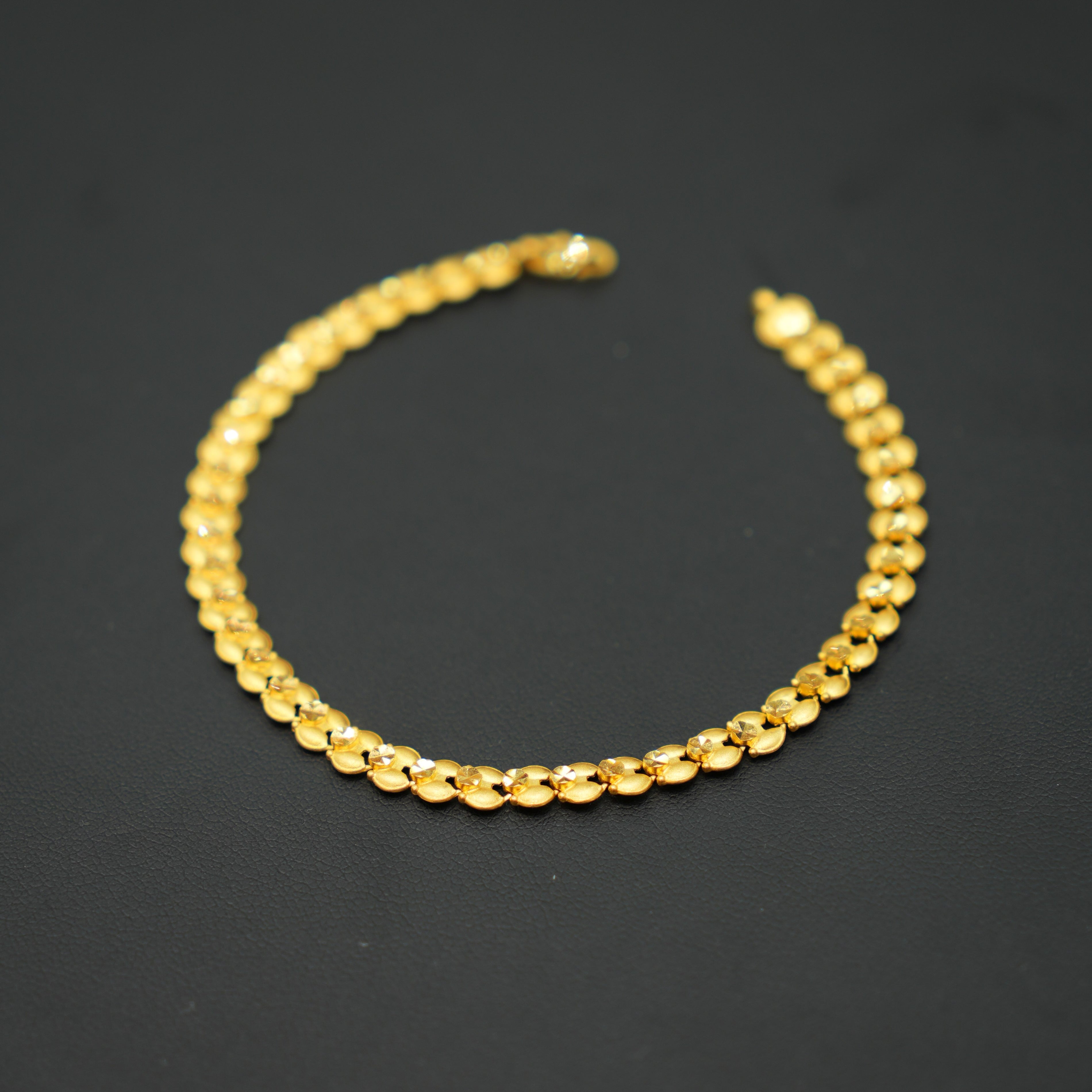 22k Gold Ladies Bracelet