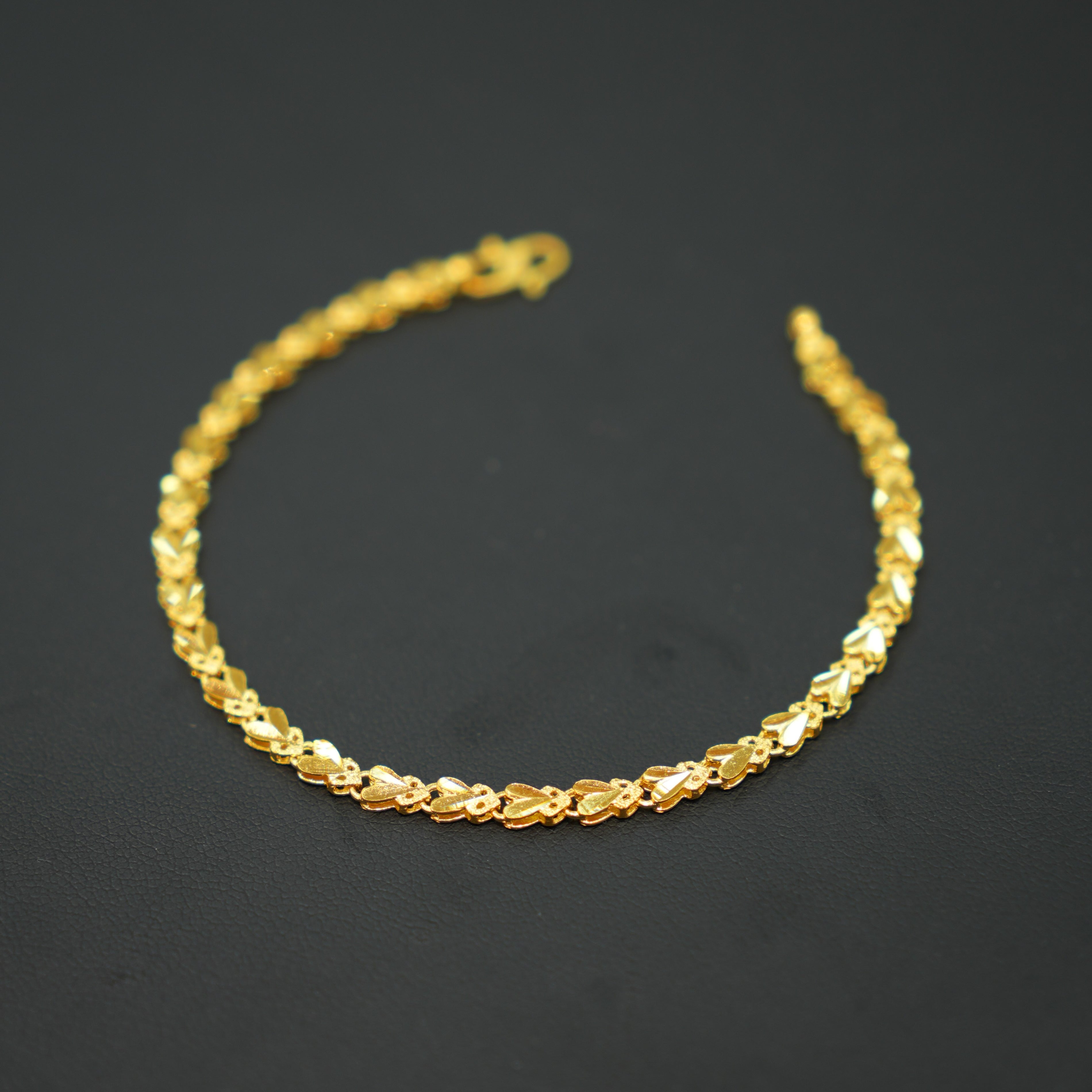 22k Gold Ladies Bracelet