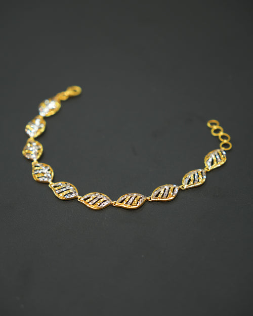 22k Gold Ladies Bracelet