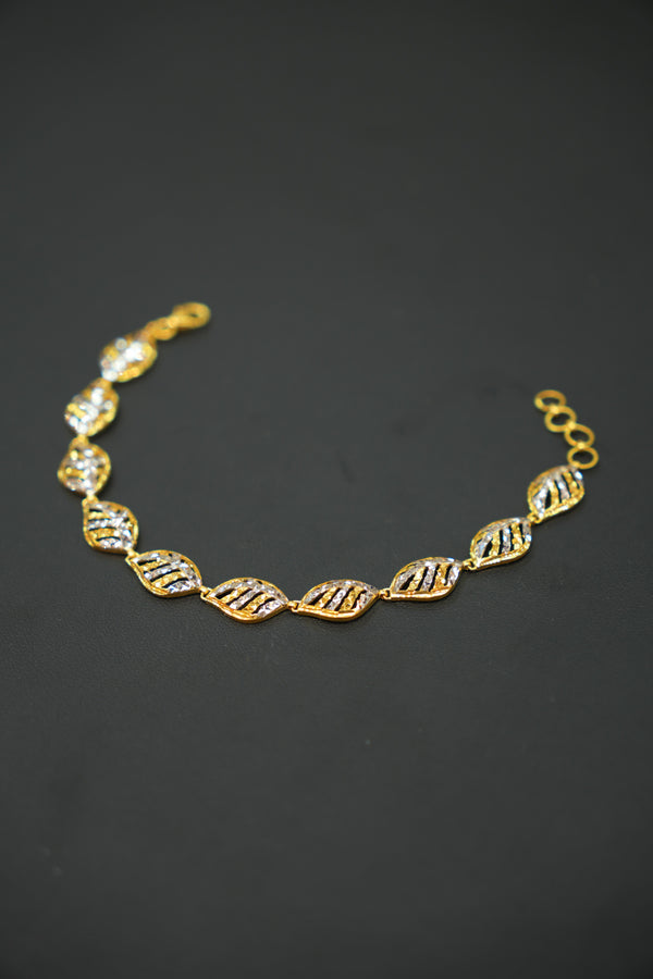 22k Gold Ladies Bracelet