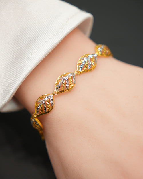 22k Gold Ladies Bracelet