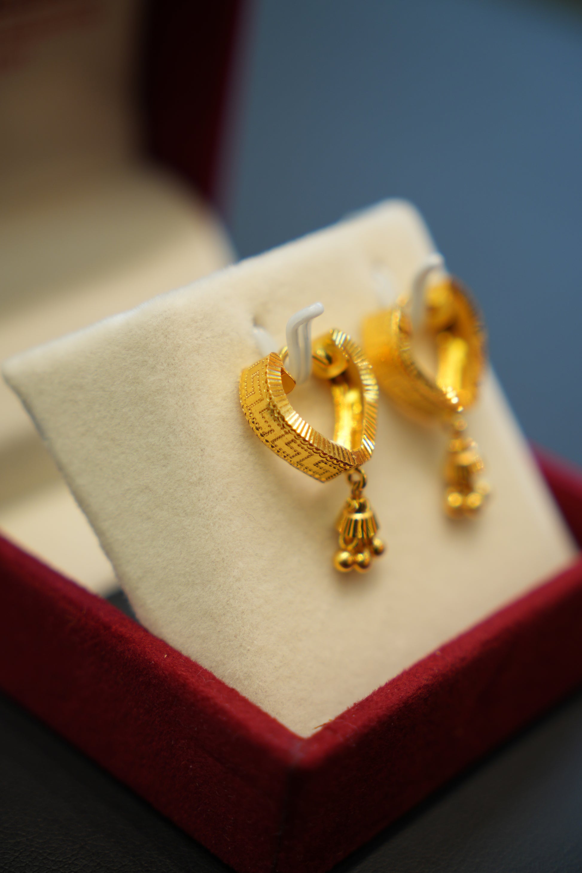 22K Gold Ladies Hoop Earrings