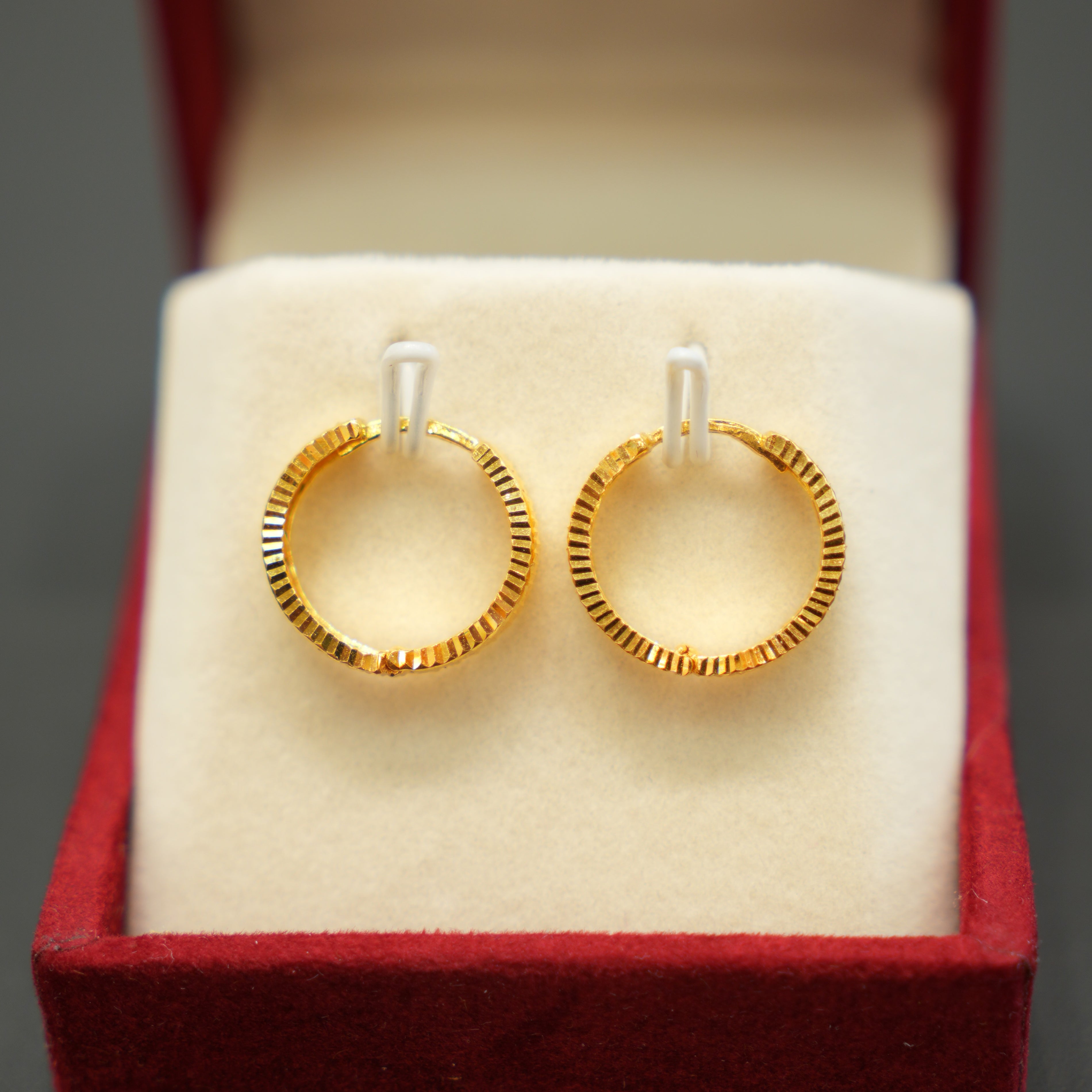 22K Gold Ladies Earrings