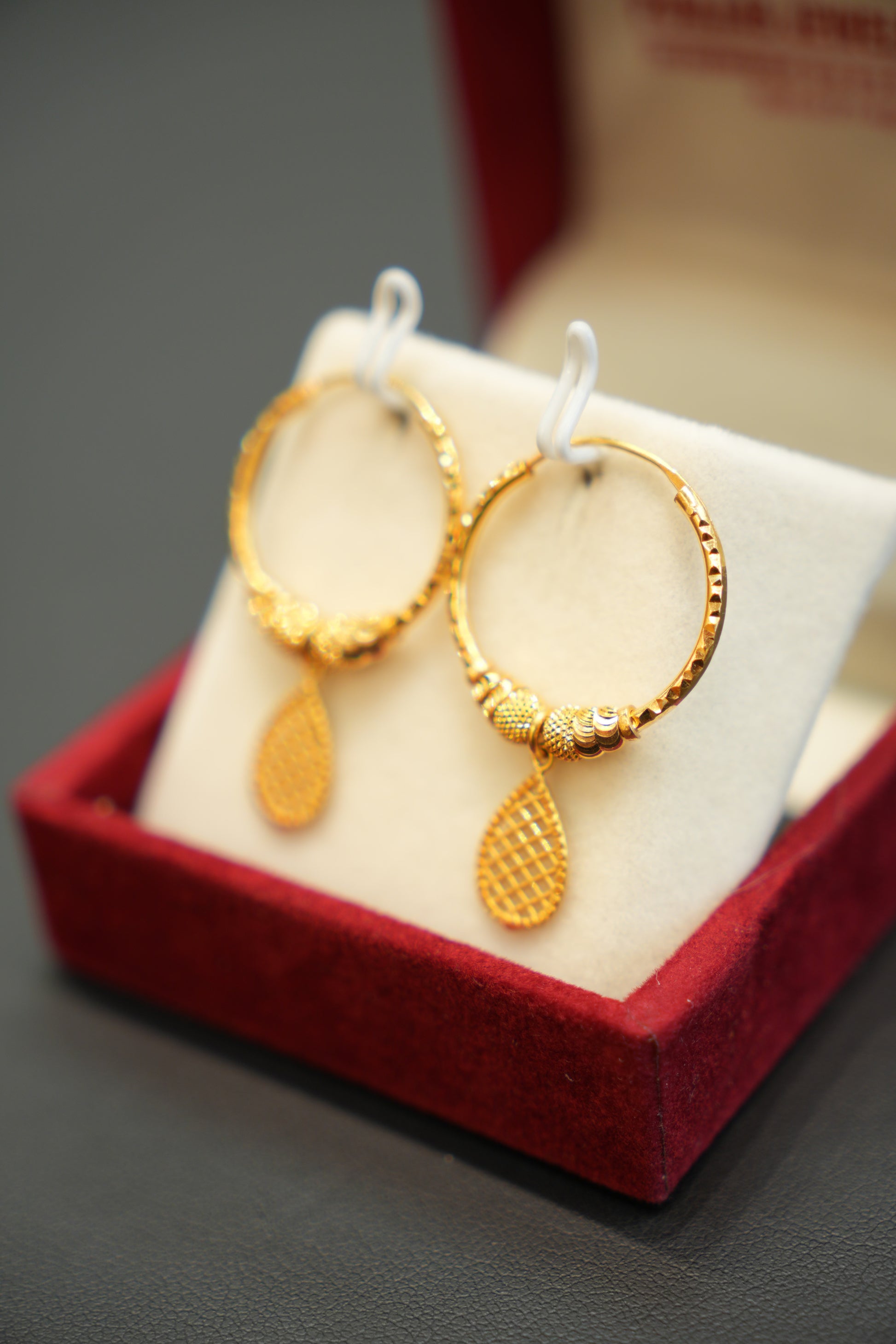 22K Gold Ladies Earrings