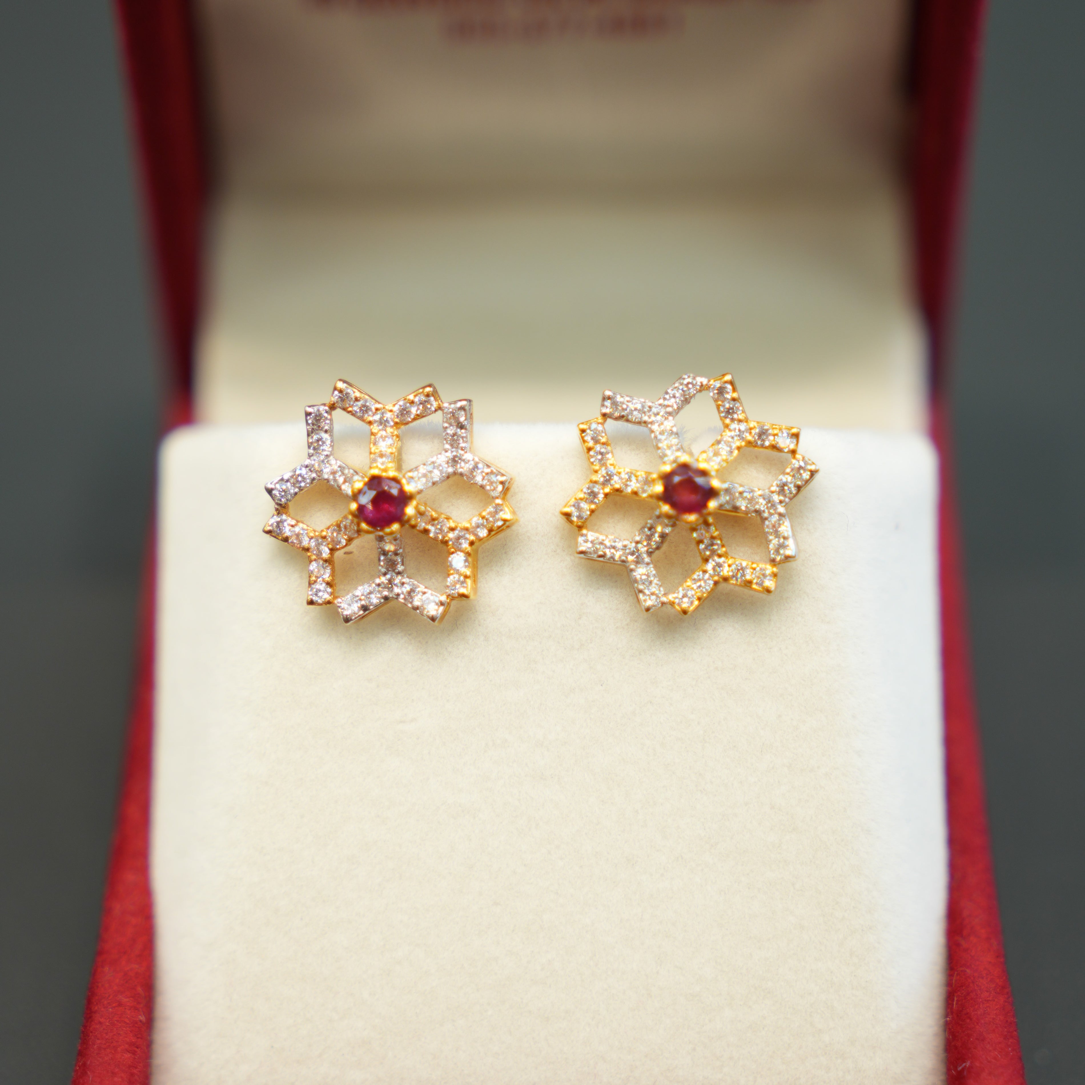 22K Gold Ladies Earrings