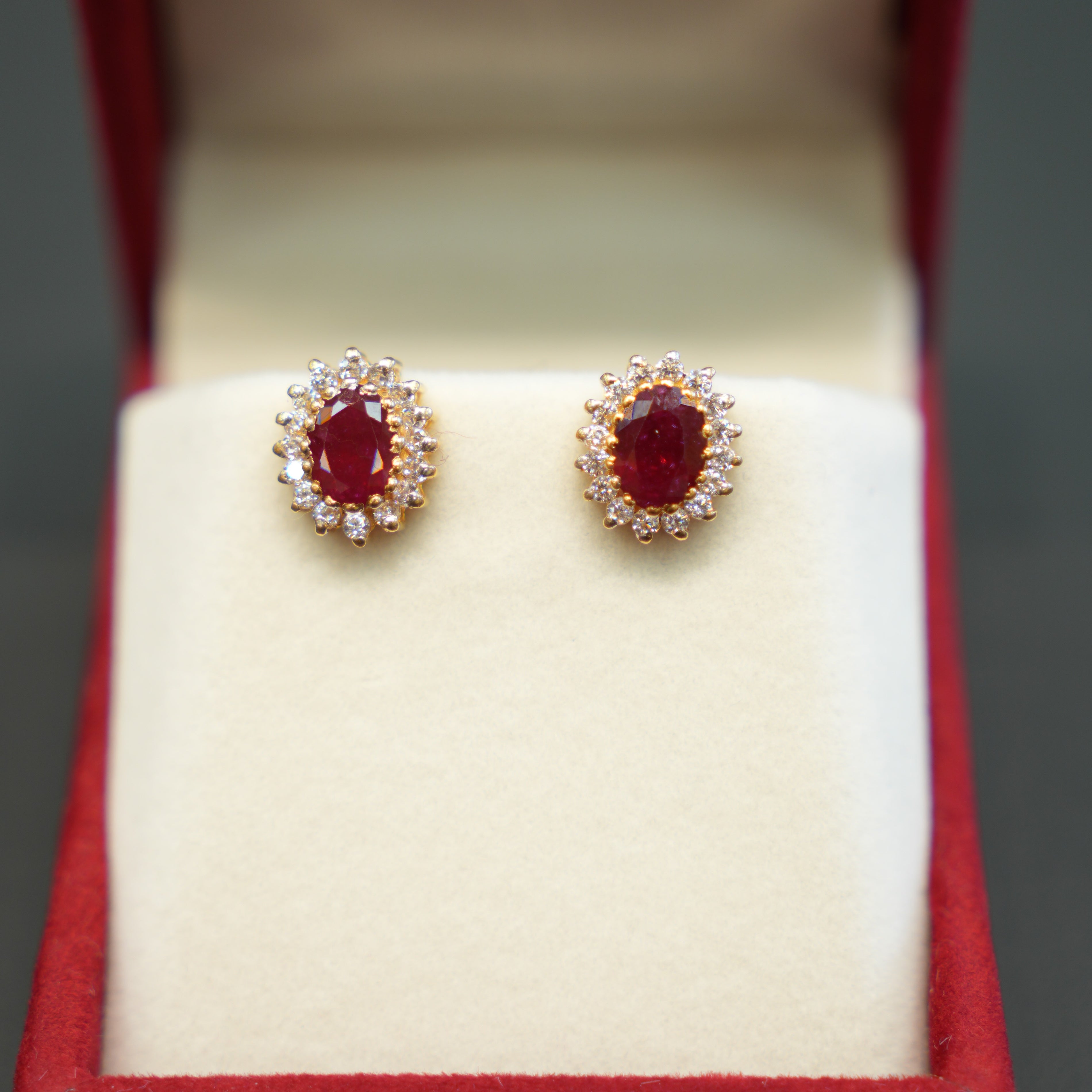22K Gold Ladies Earrings
