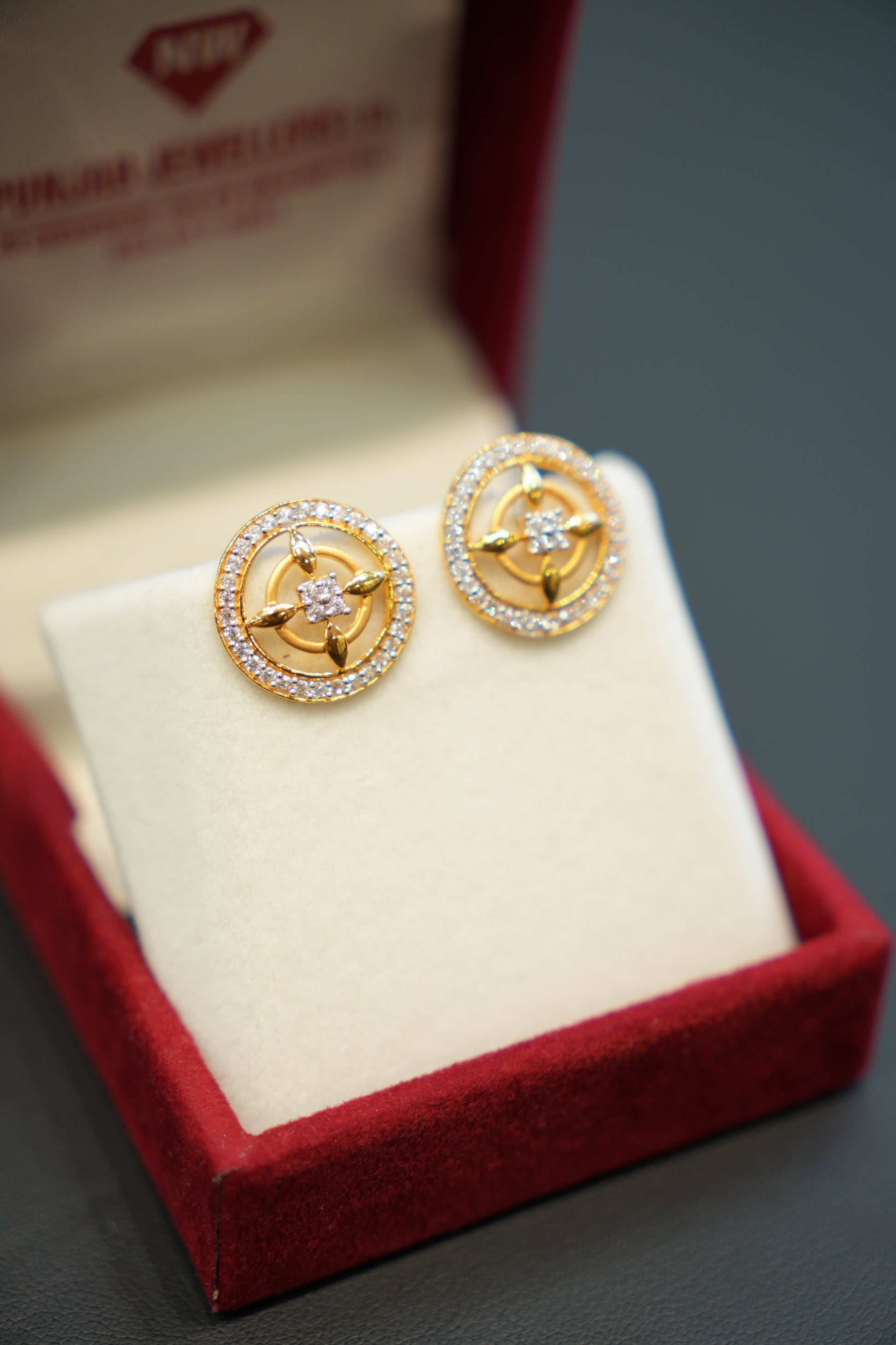 22K Gold Ladies Earrings
