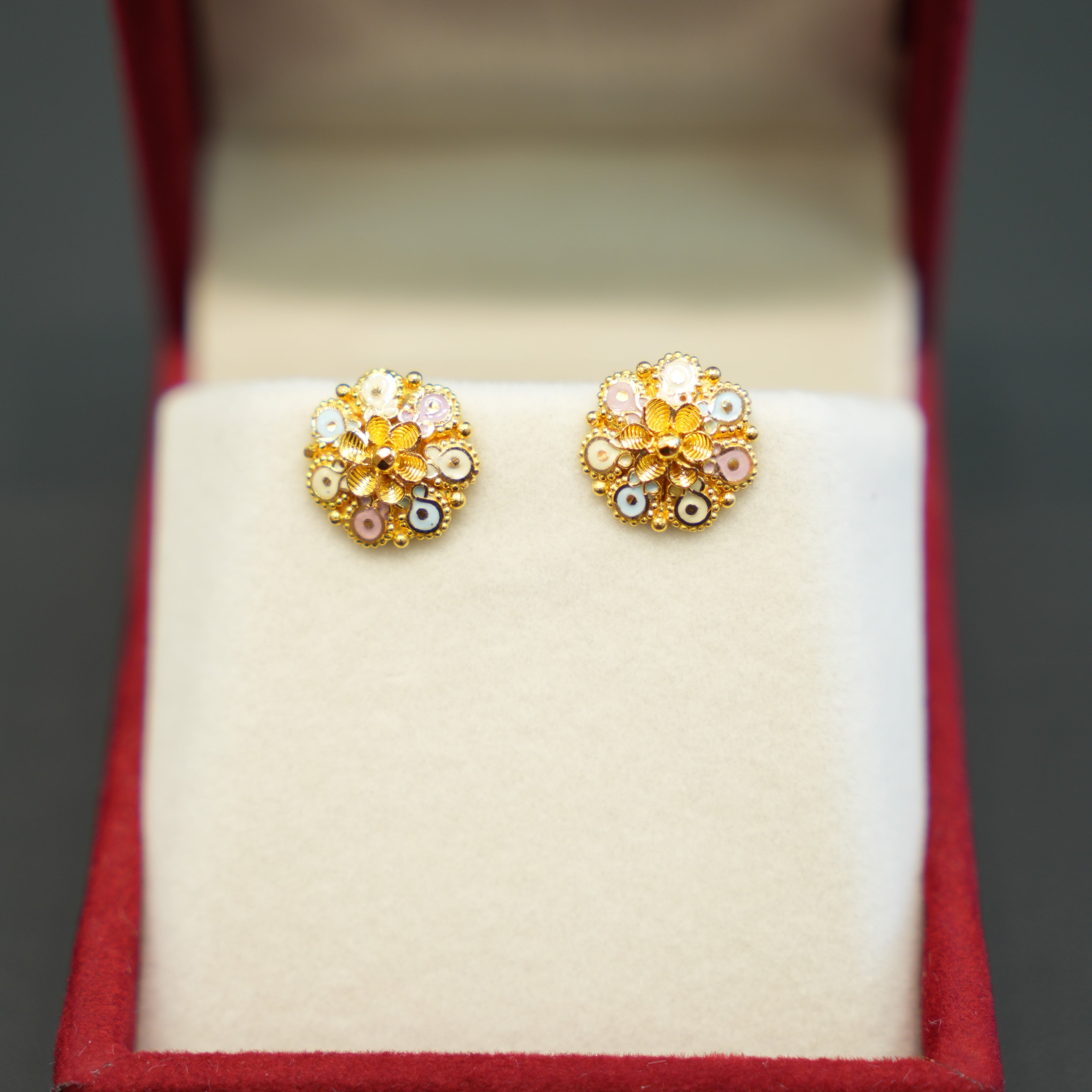 22K Gold Trendy Ladies Earrings