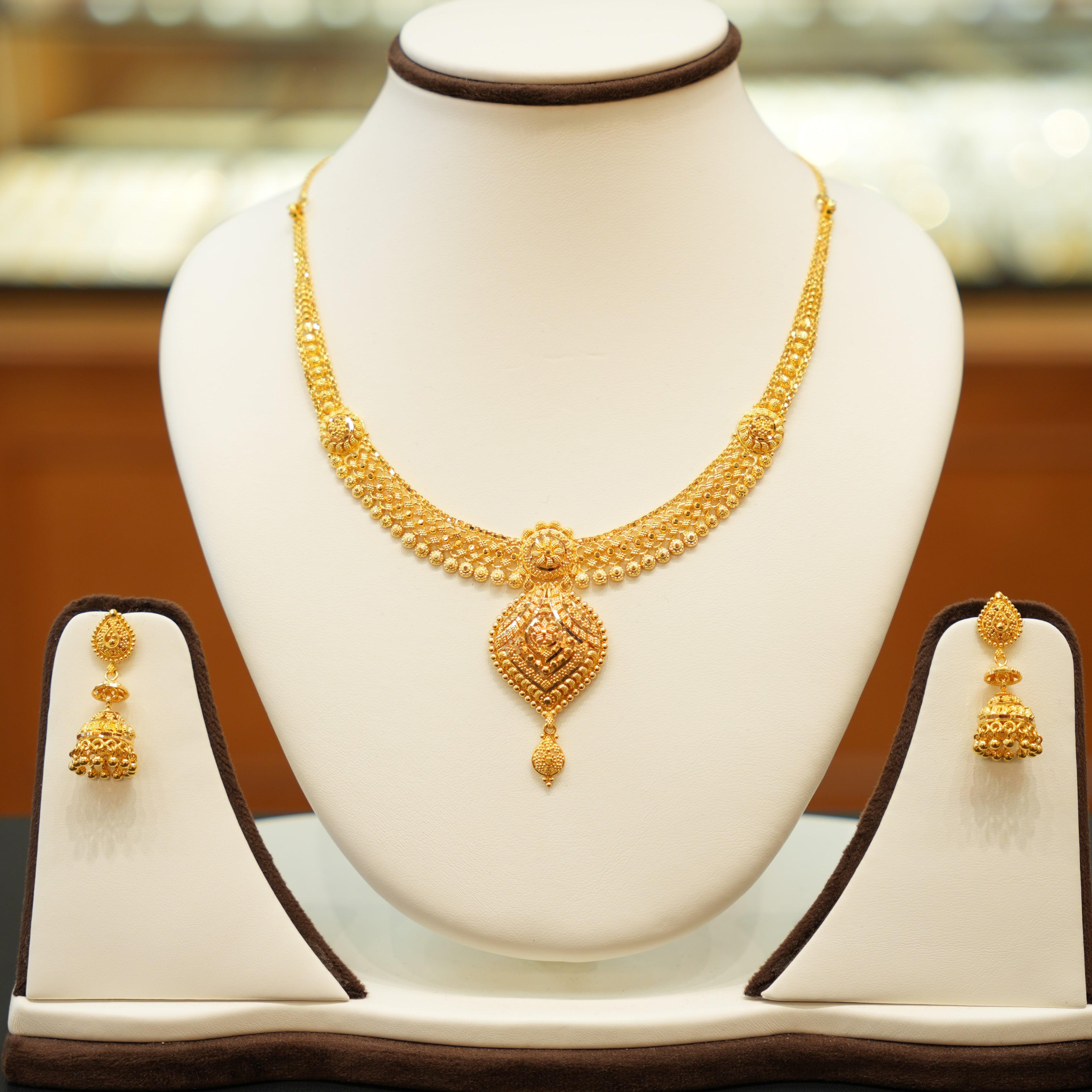 22K Gold Designer Necklace Set