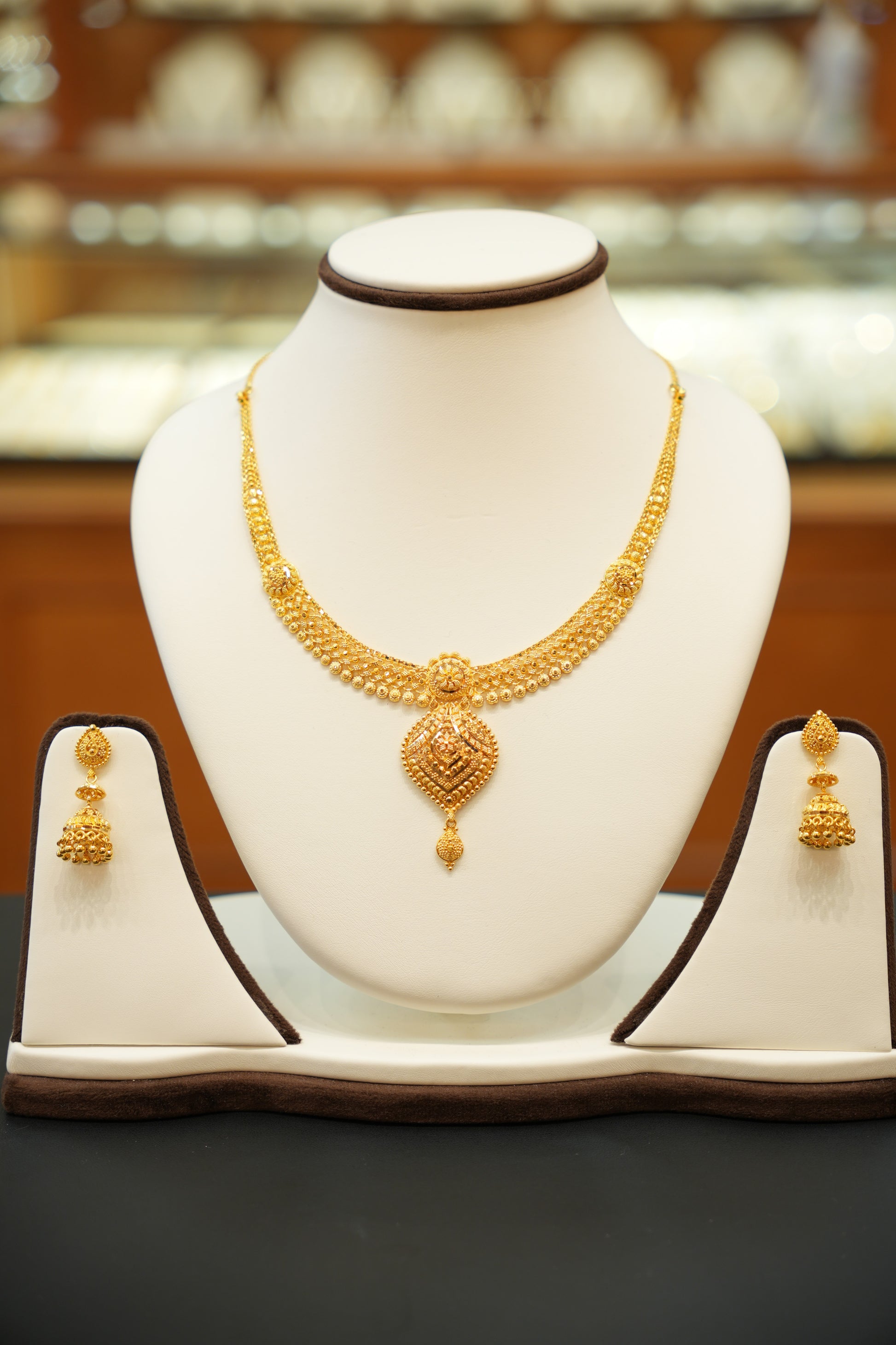 22K Gold Designer Necklace Set