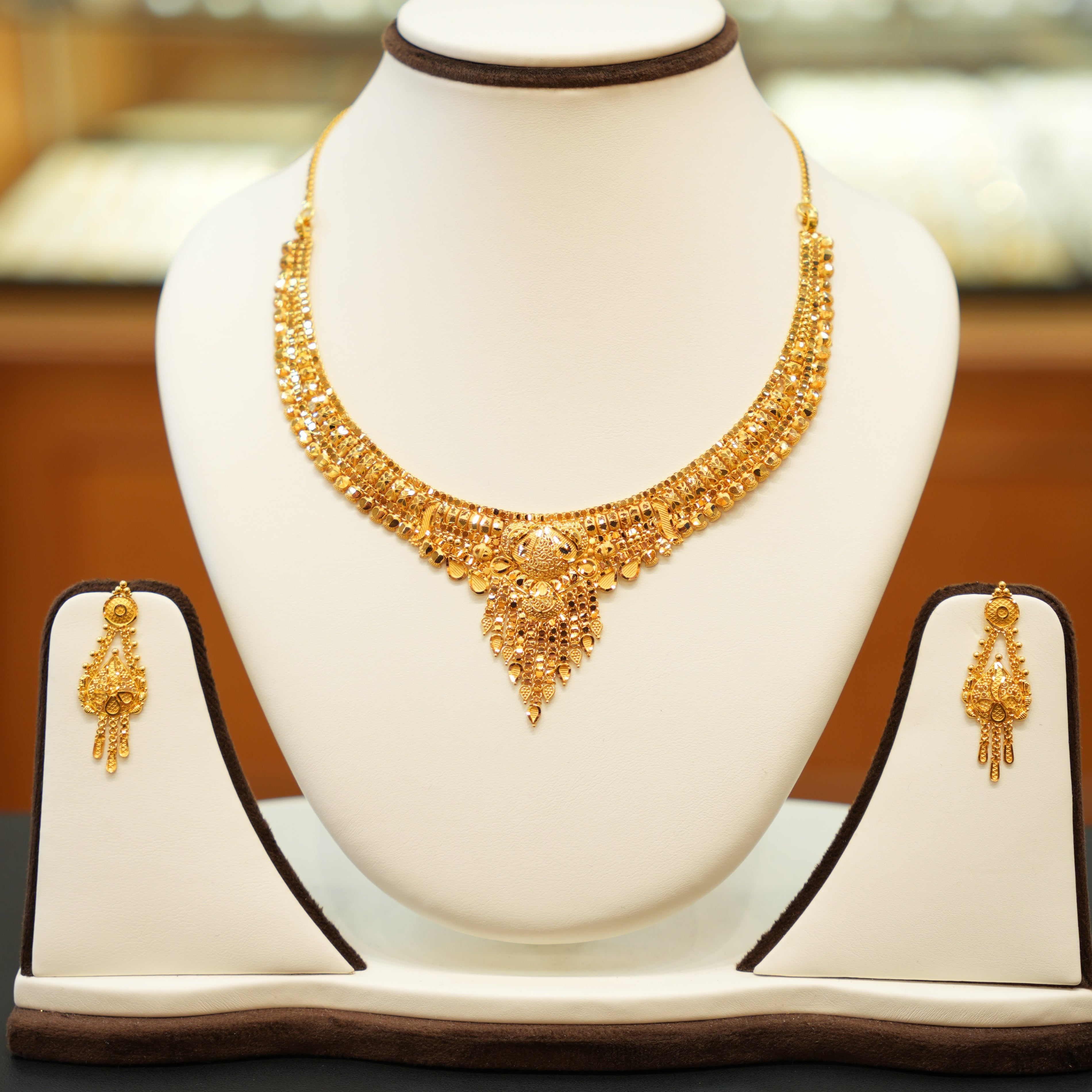 22K Gold Designer Necklace Set