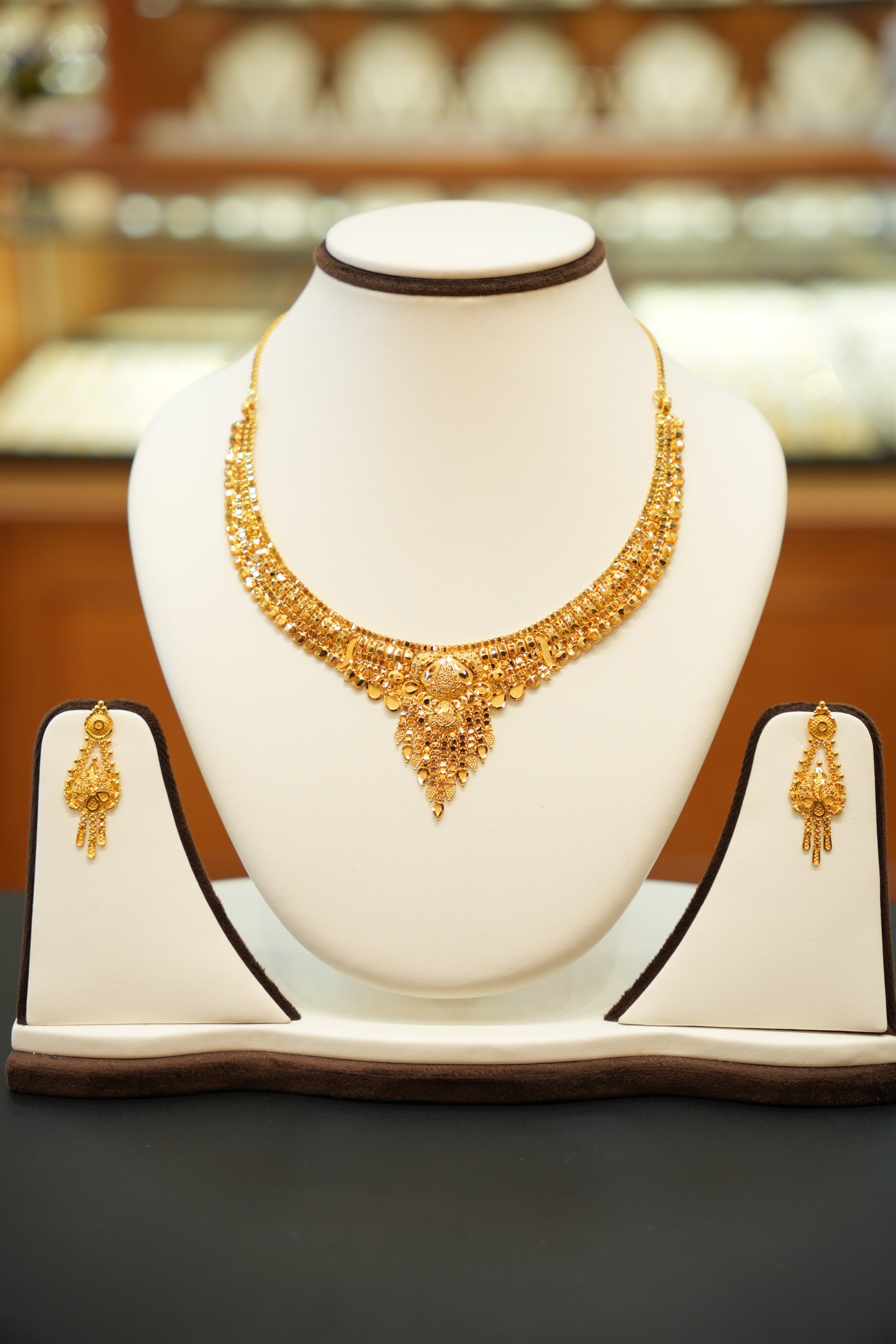 22K Gold Designer Necklace Set