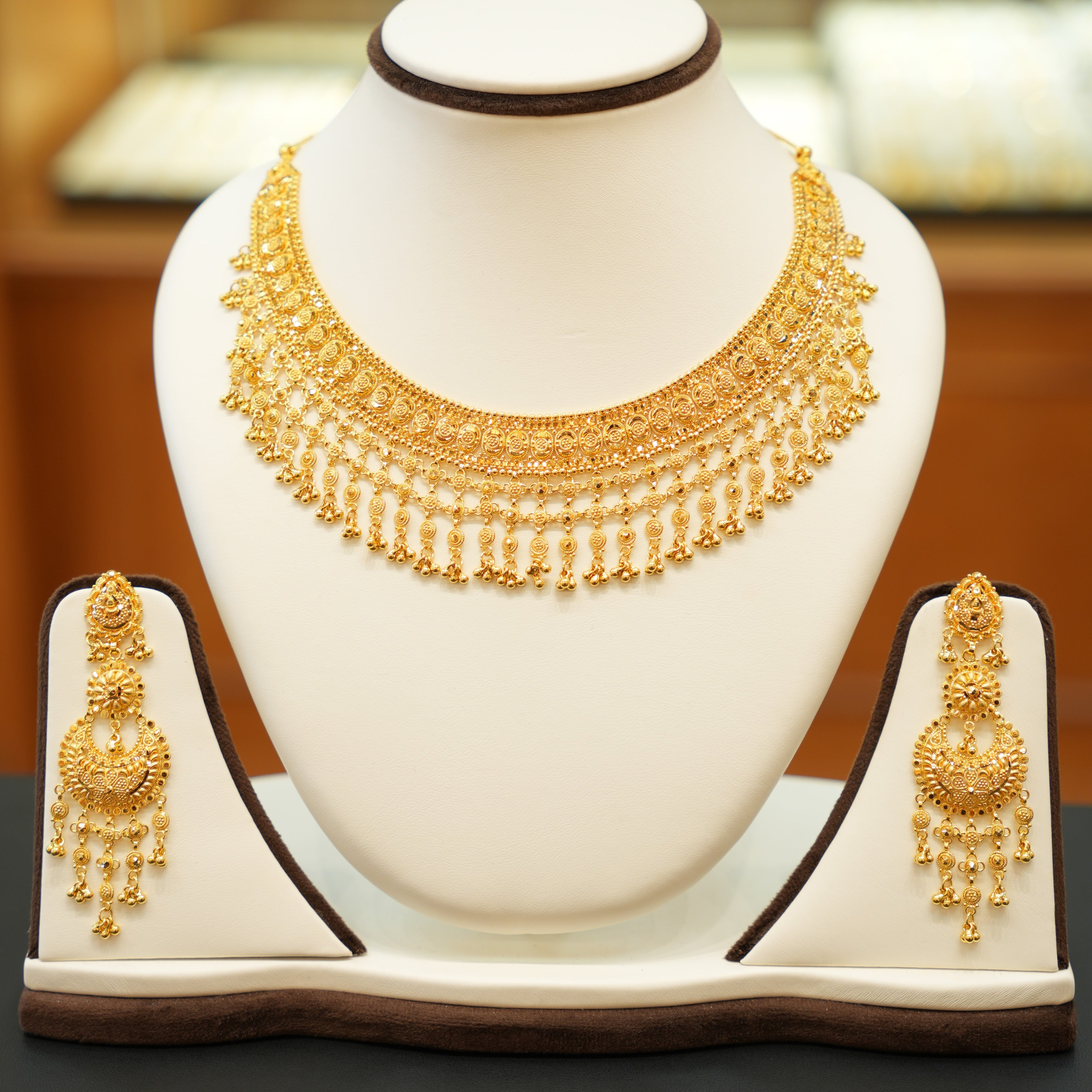 22K Gold Designer Necklace Set